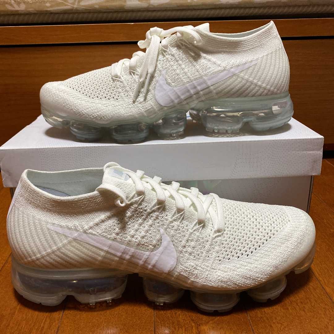 NIKE AIR VAPORMAX "TRIPLE WHITE"