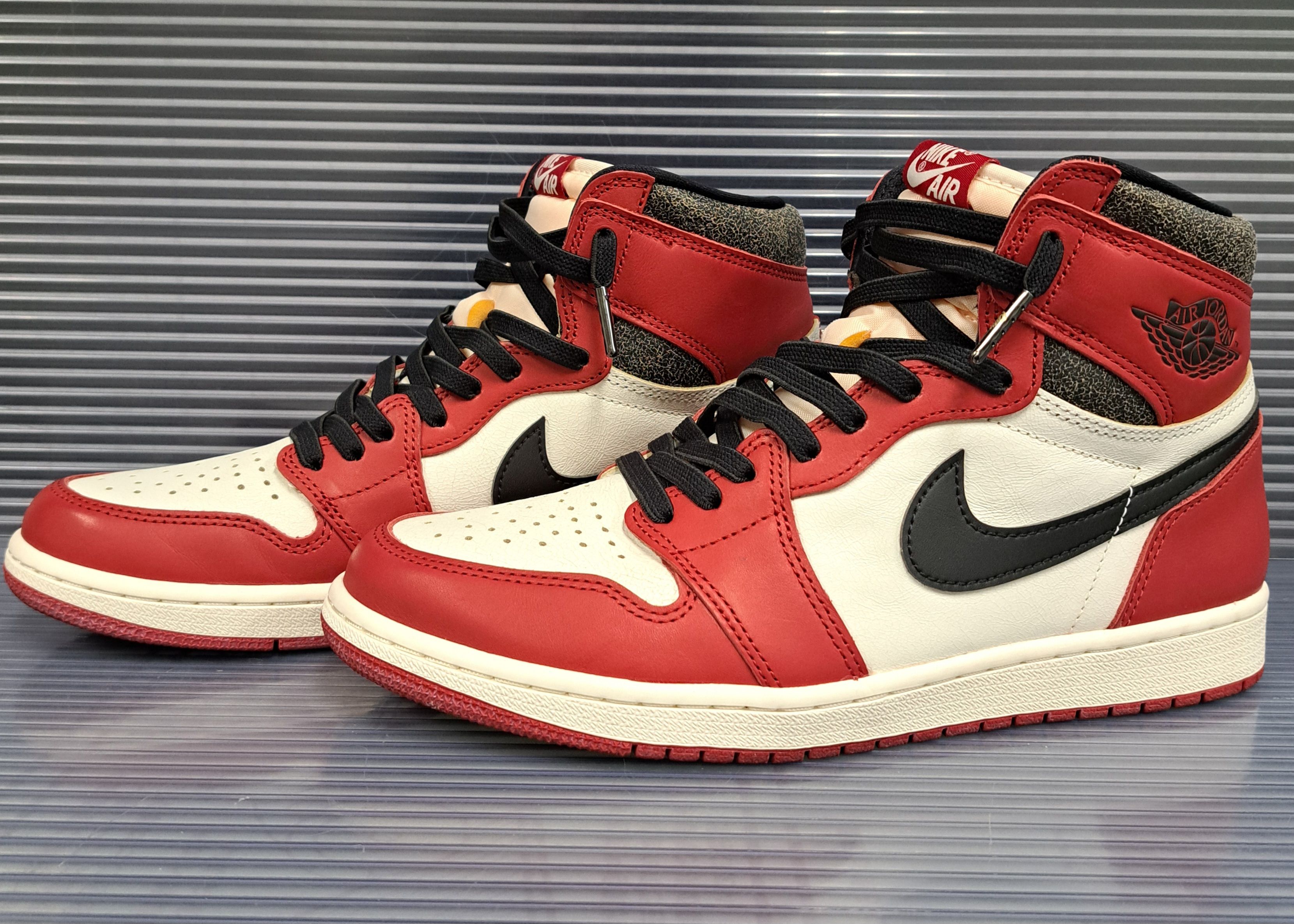 Nike Air Jordan 1 High OG "Lost & Found/Chicago"