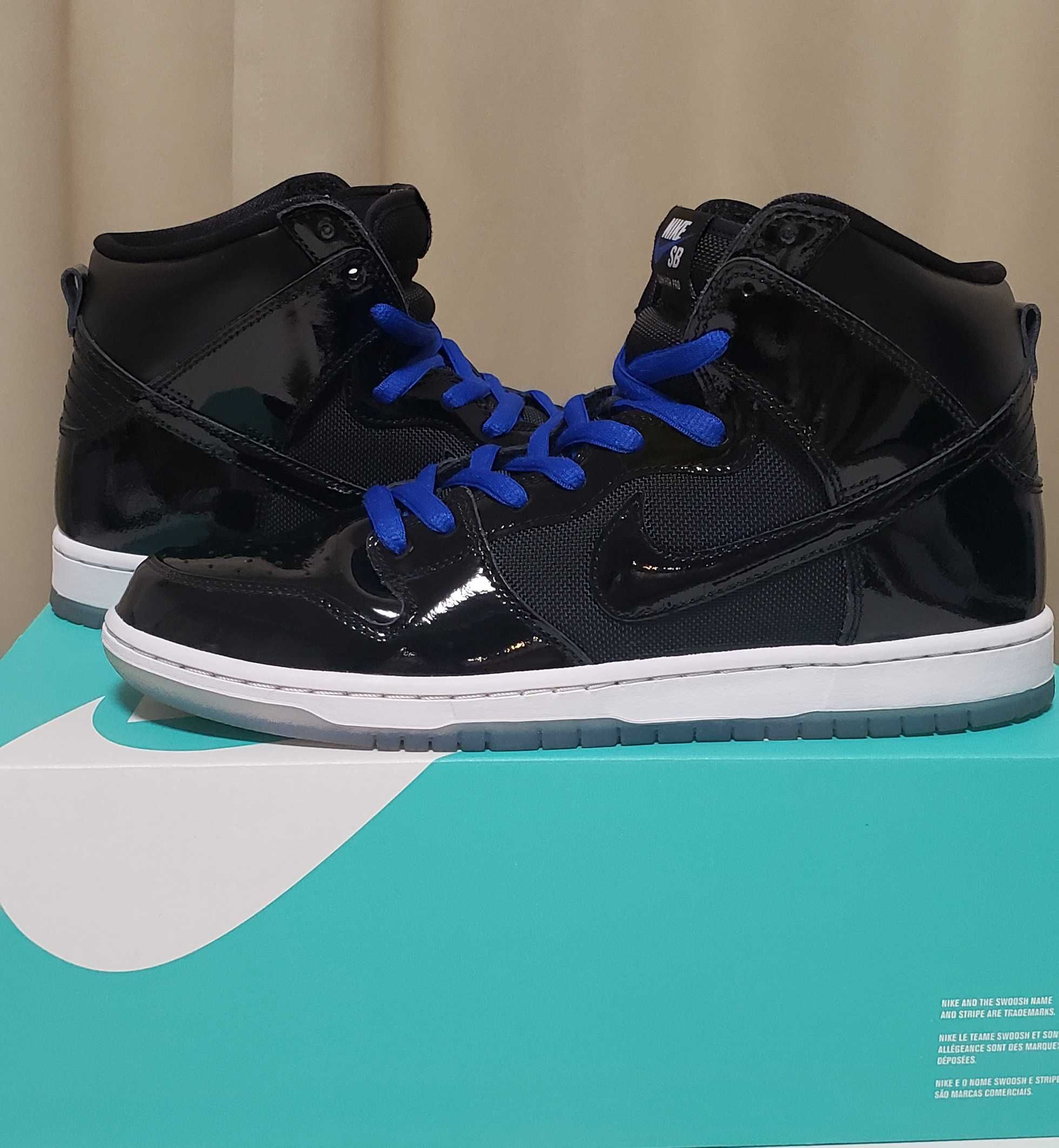 Nike SB Dunk High "Space Jam"
