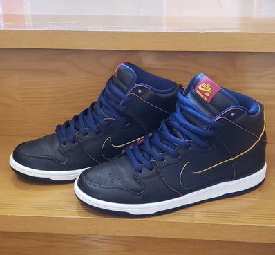 NBA × Nike SB Dunk High "Cleveland Cavaliers"