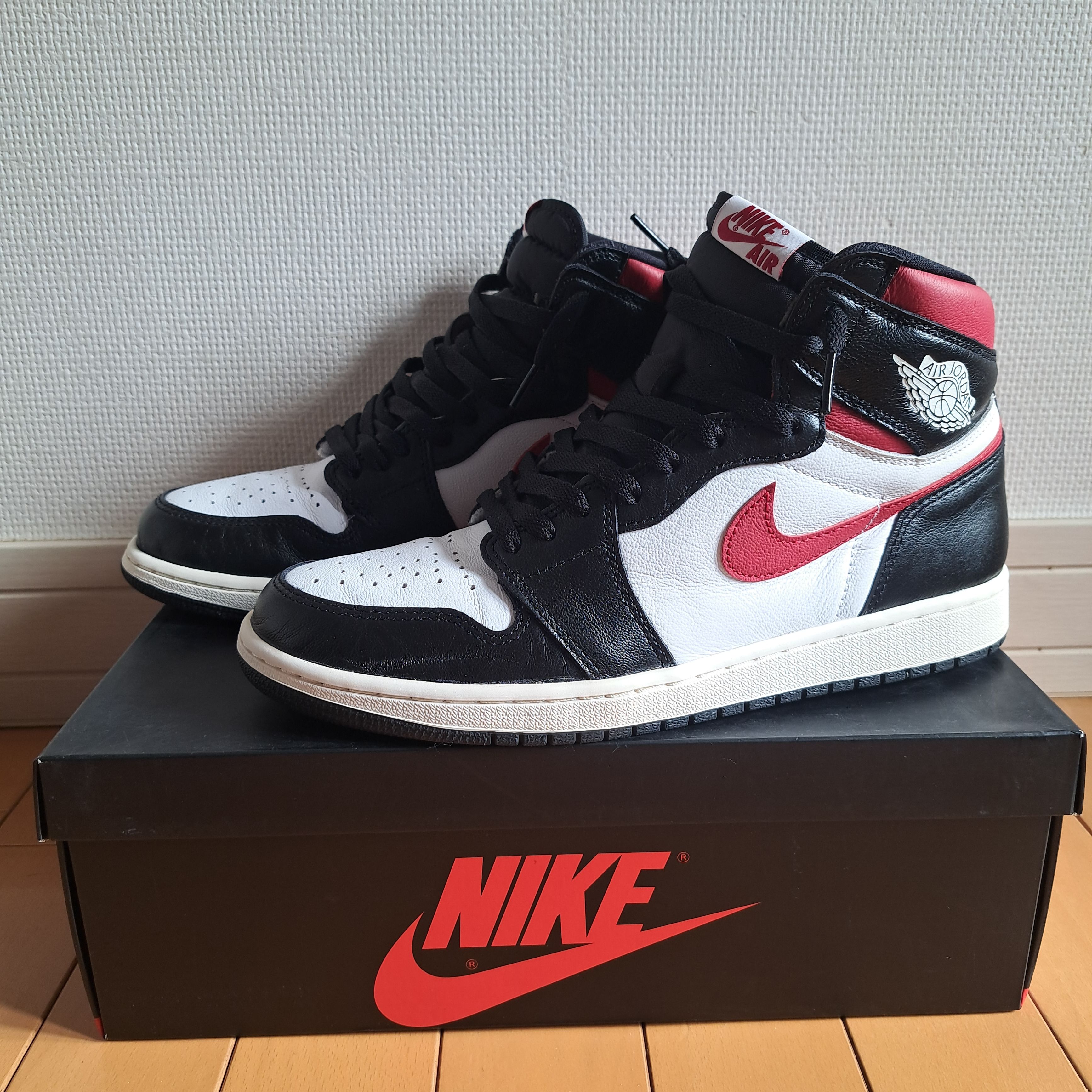 Nike Air Jordan 1 Retro High "Black/White/Sail/Gym Red"    