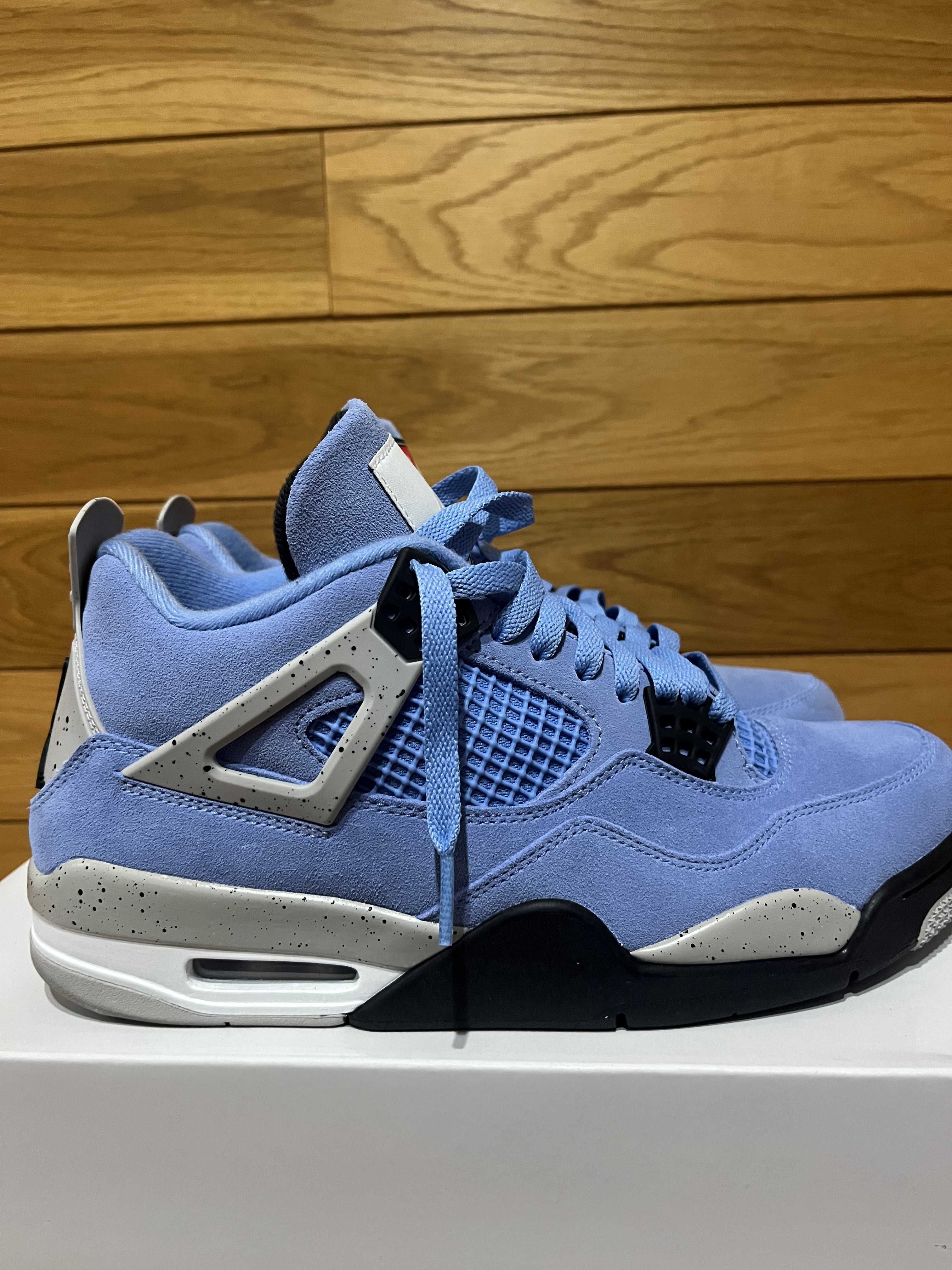 Nike Air Jordan 4 "University Blue"