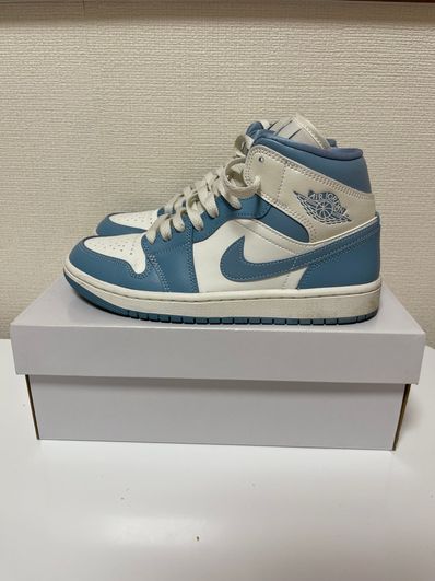 Nike Women's Air Jordan 1 Mid "University Blue"