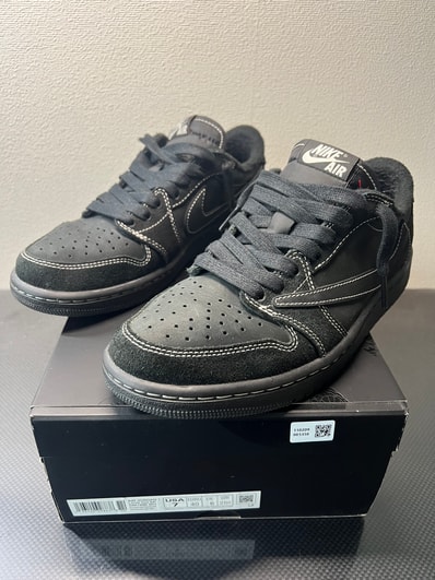 Travis Scott × Nike Air Jordan 1 Low OG SP "Black Phantom"