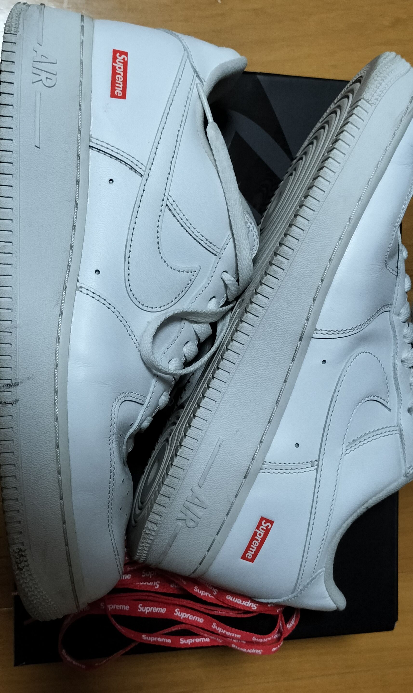 Supreme × Nike Air Force 1 Low "White"