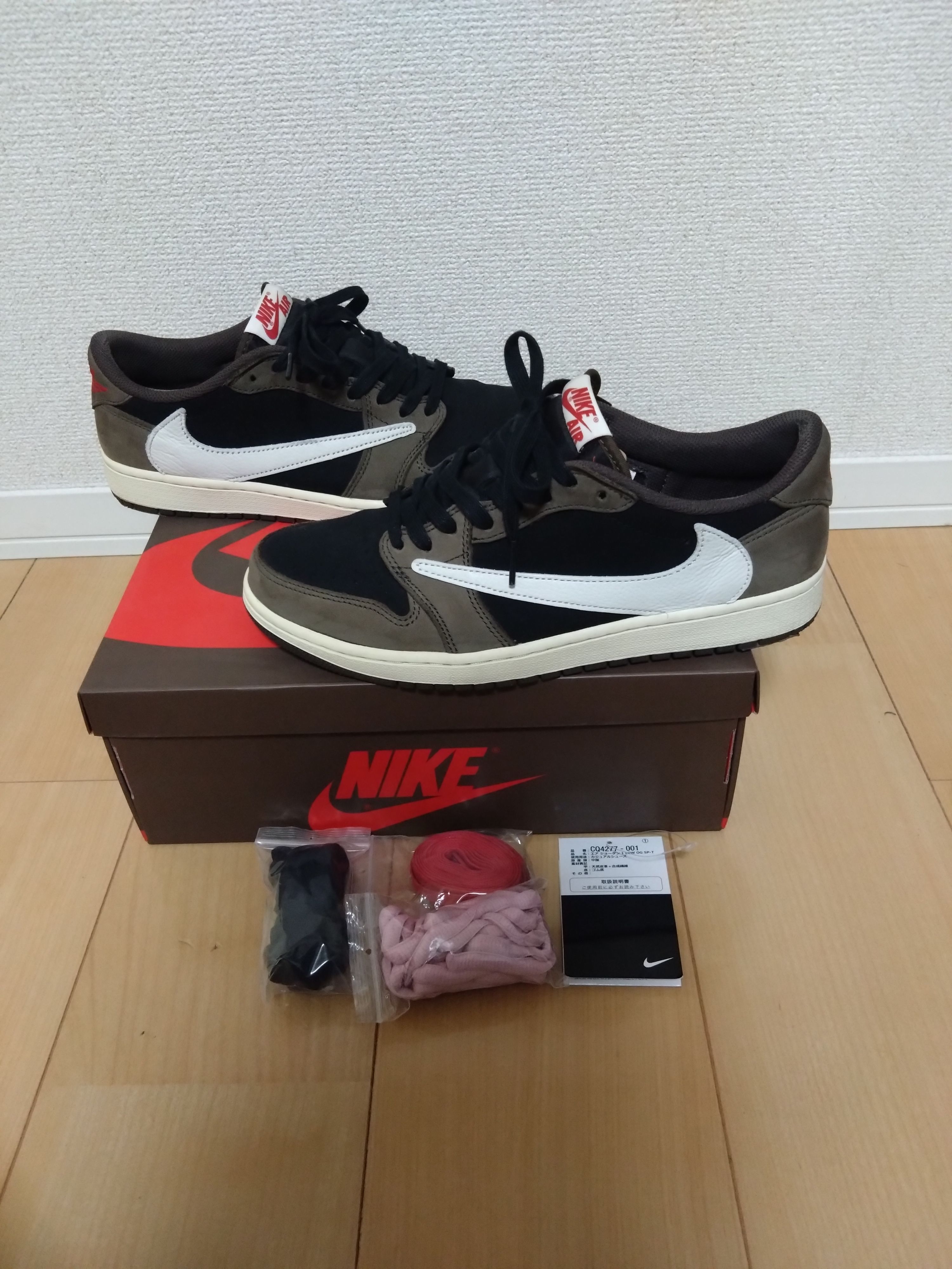 Travis Scott × Nike Air Jordan 1 Low OG SP-T  "Black/Dark Mocha"
