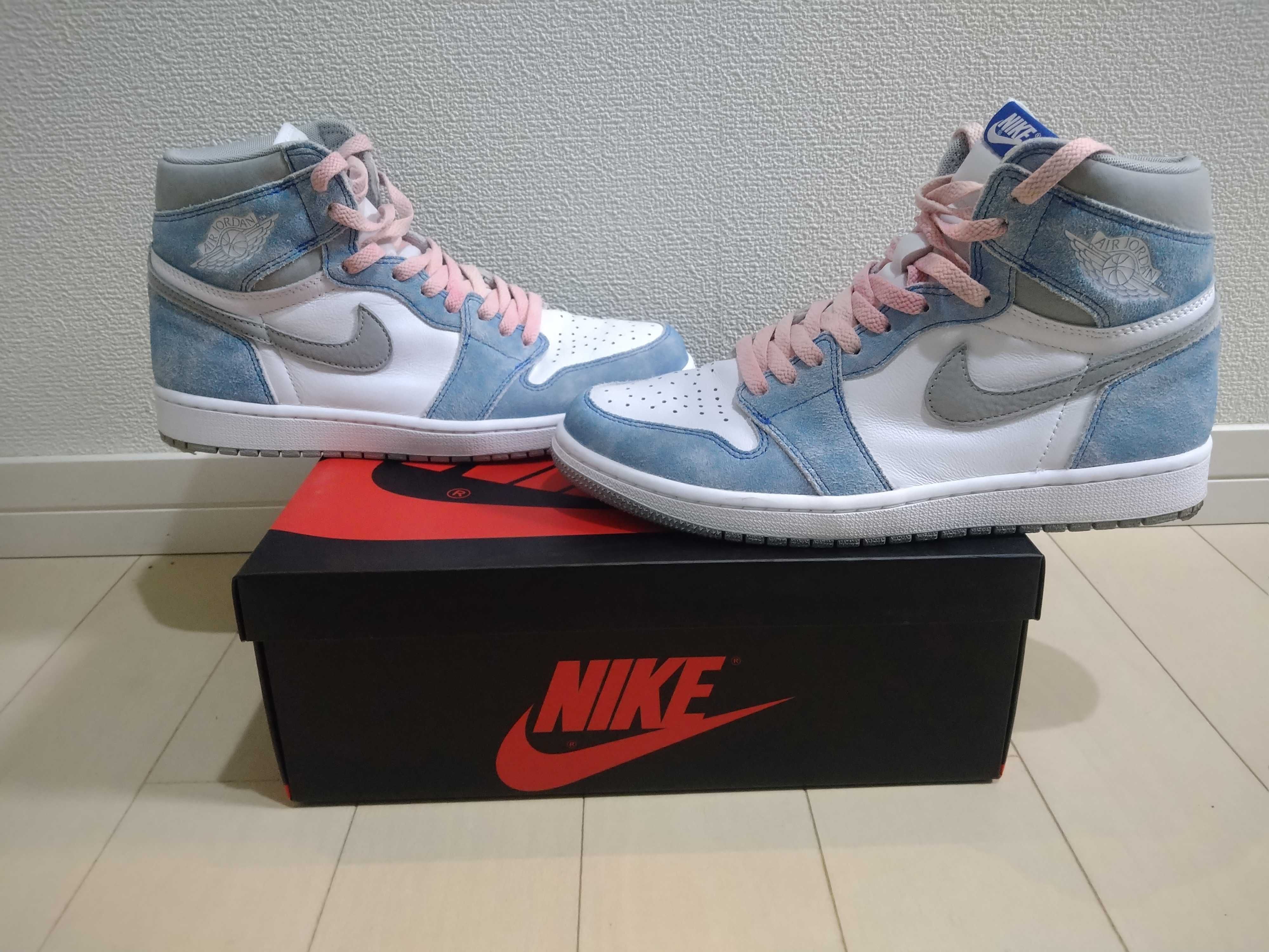 Nike Air Jordan 1 High OG "Hyper Royal"