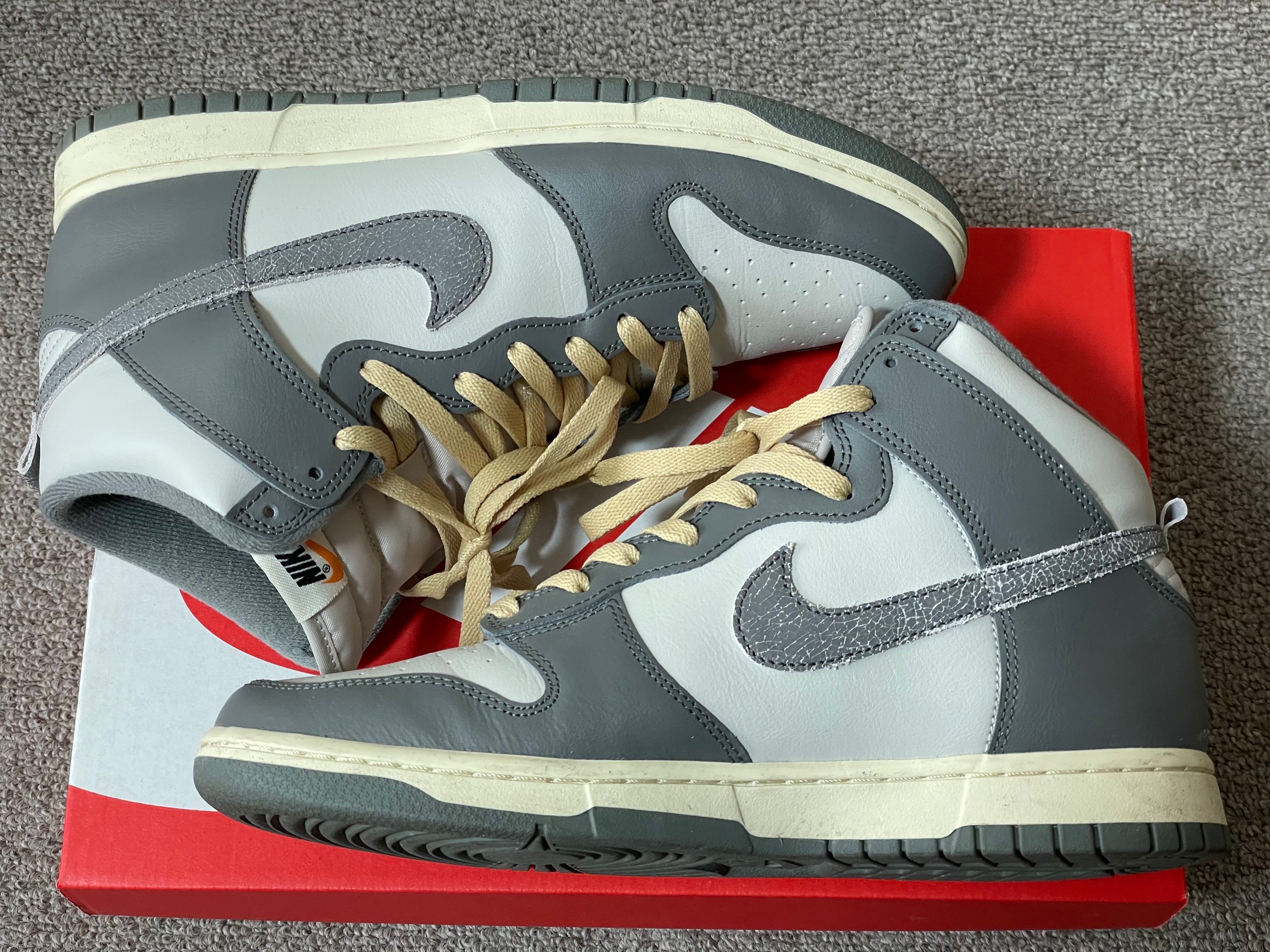 Nike Dunk High Retro SE Vintage "Light Bone and Tumbled Grey"
