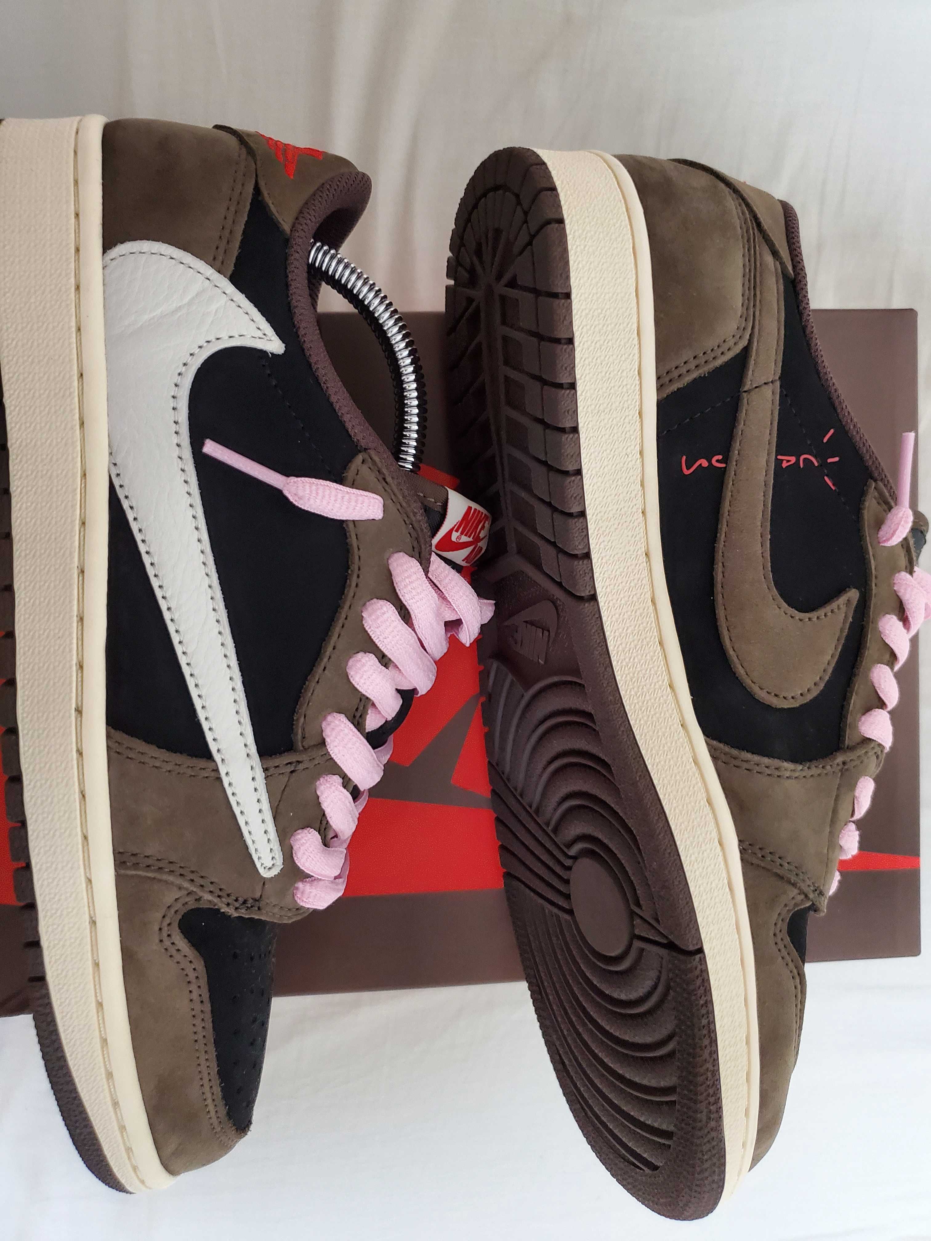 Travis Scott × Nike Air Jordan 1 Low OG SP-T  "Black/Dark Mocha"