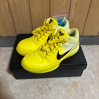 Nike Kobe 4 Protro CHBL "Lightning"