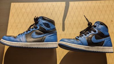 Nike Air Jordan 1 Retro High OG "Dark Marina Blue"