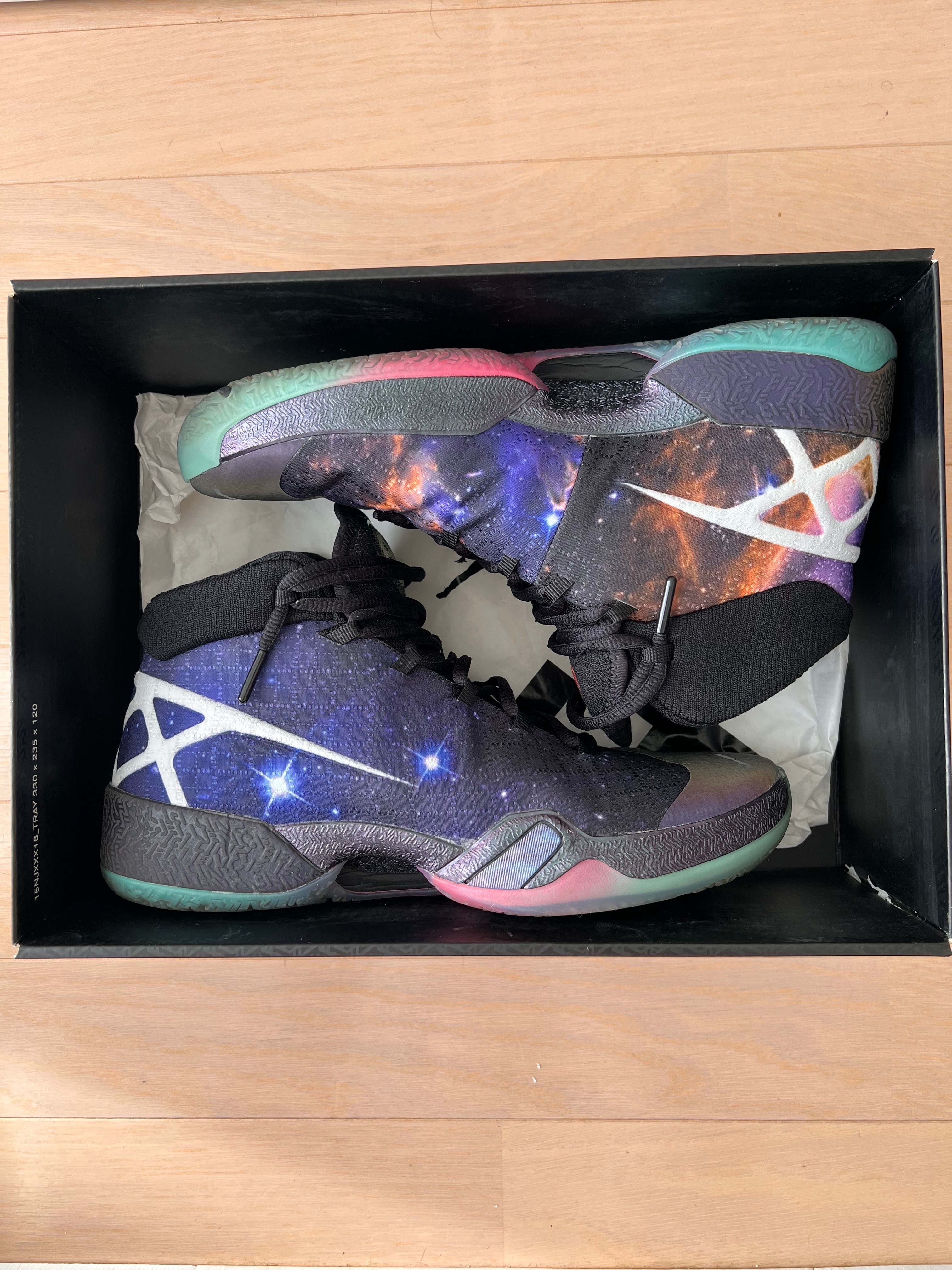 ナイキ エアジョーダンXXX クアイ54 "コスモス"