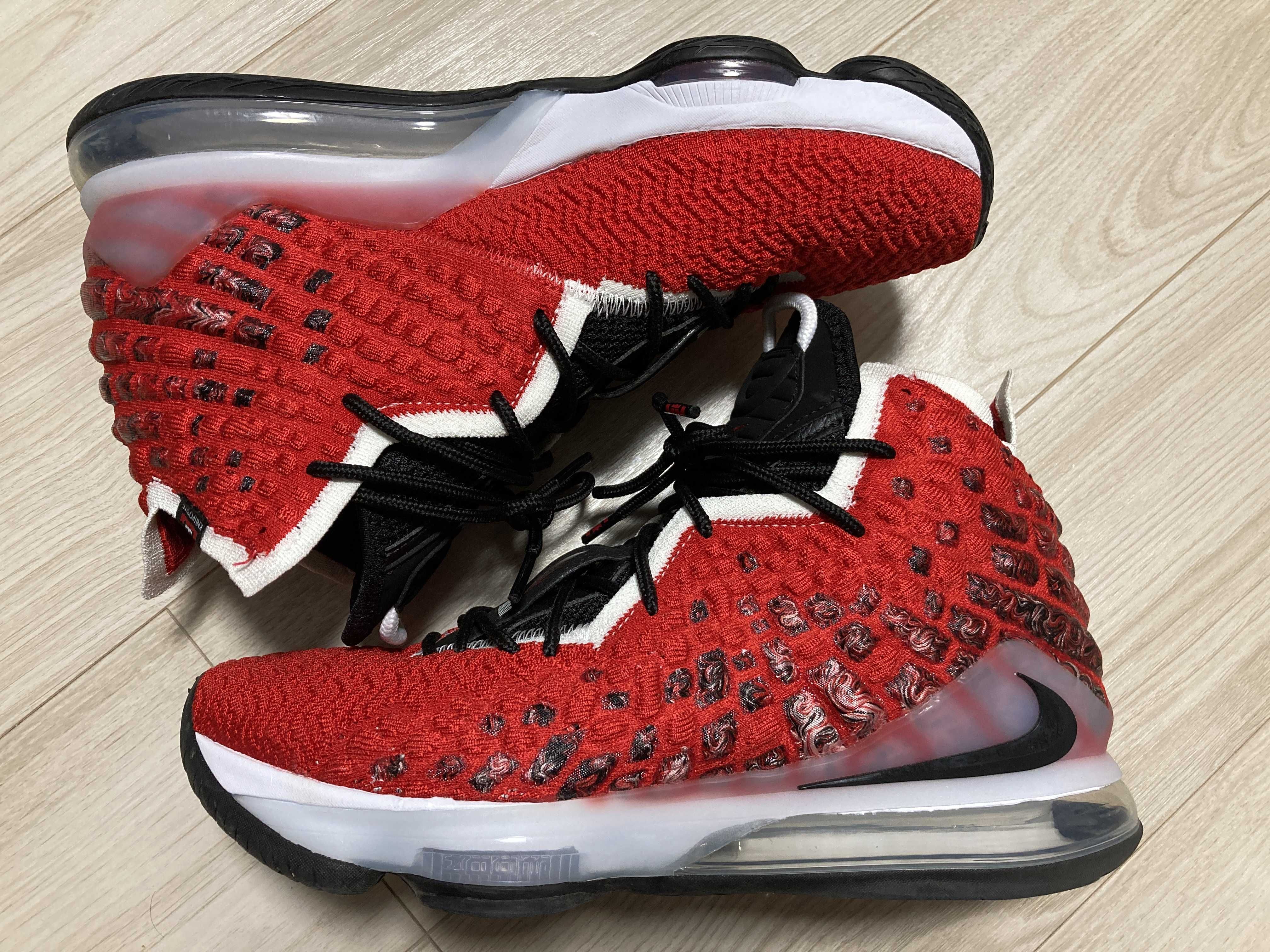 NIKE LEBRON 17 "UPTEMPO"