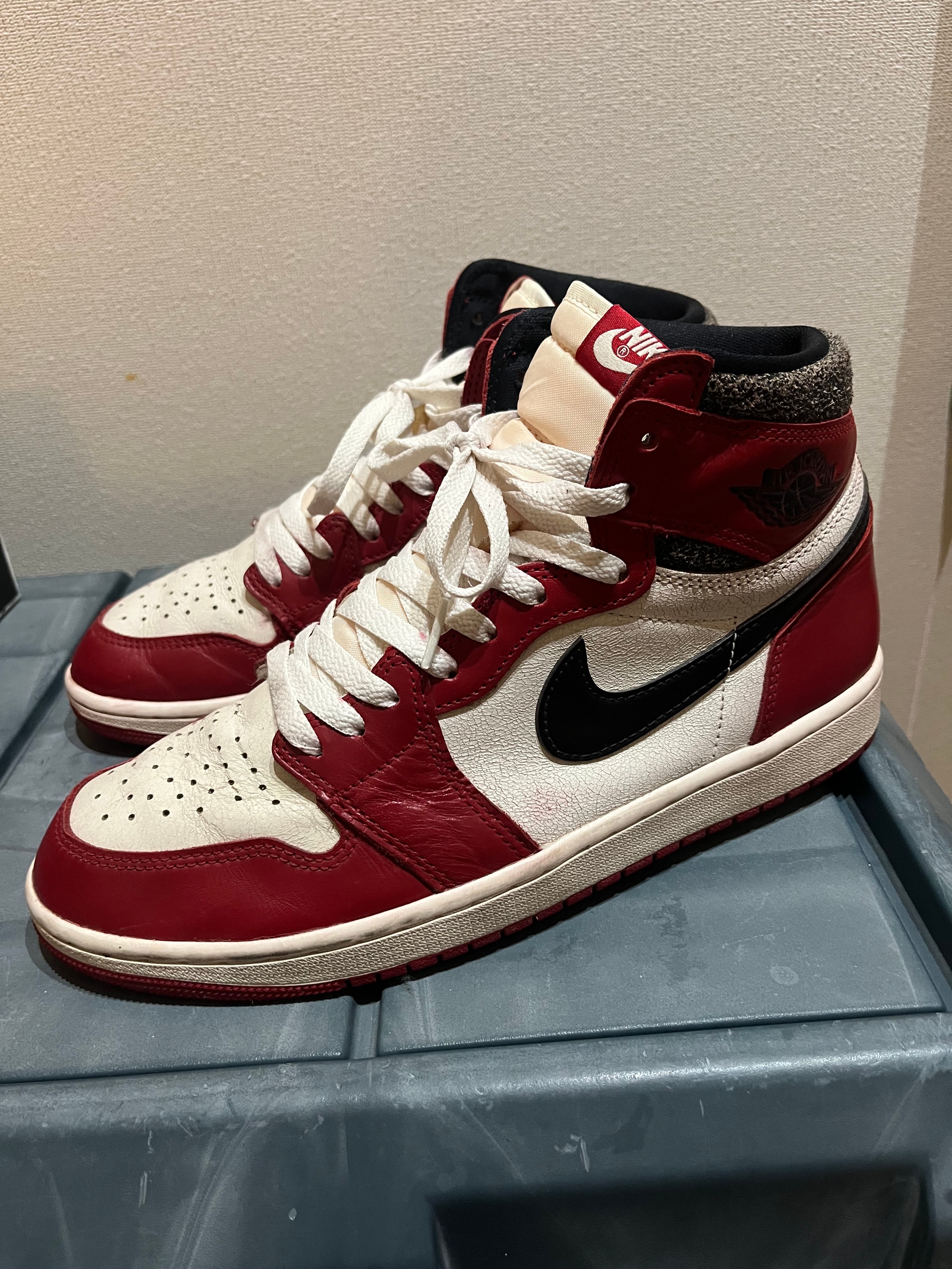 Nike Air Jordan 1 High OG "Lost & Found/Chicago"