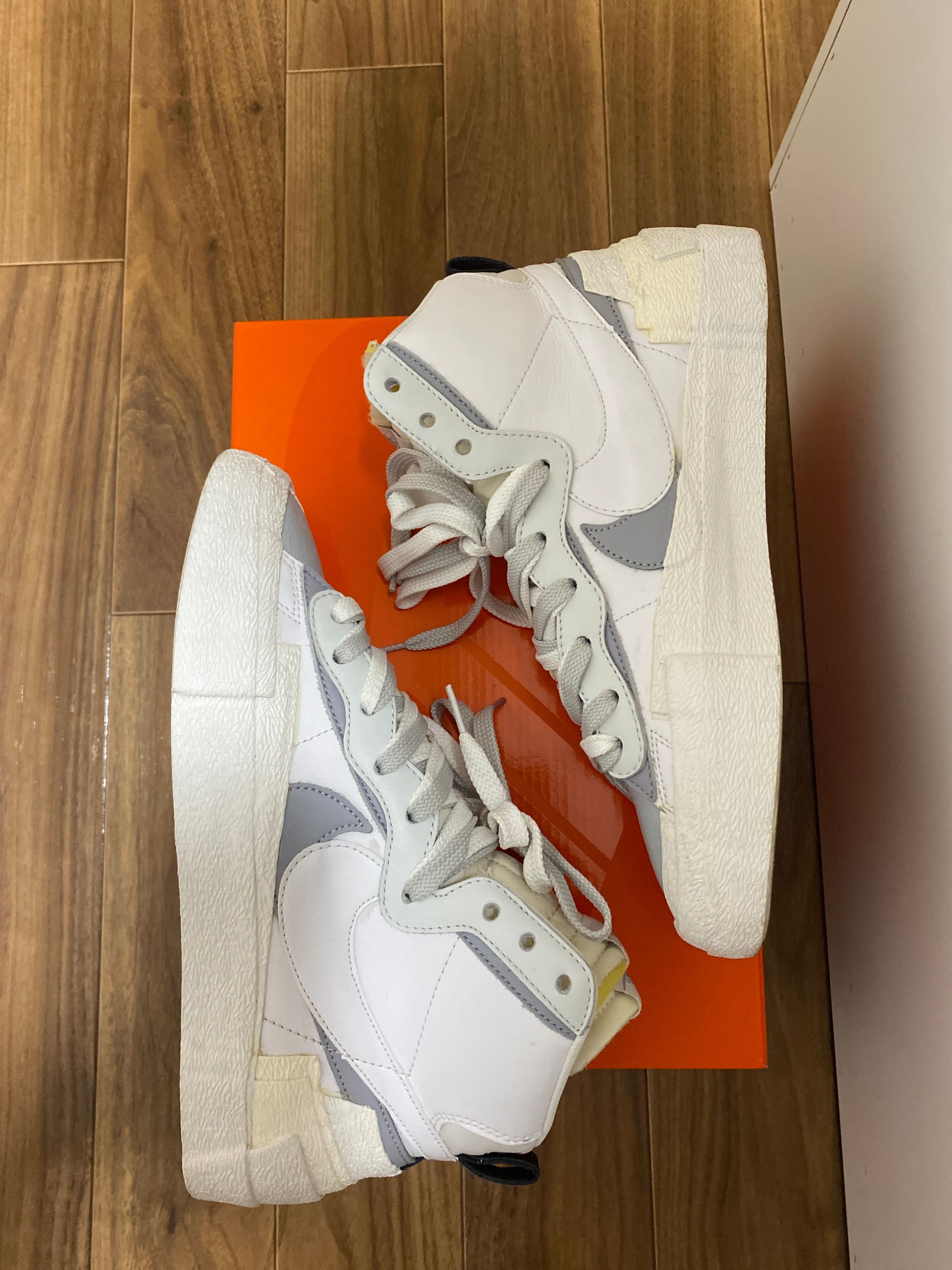 sacai × NIKE BLAZER MID "WHITE/WOLF GREY"