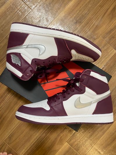 Nike Air Jordan 1 High OG "Bordeaux"