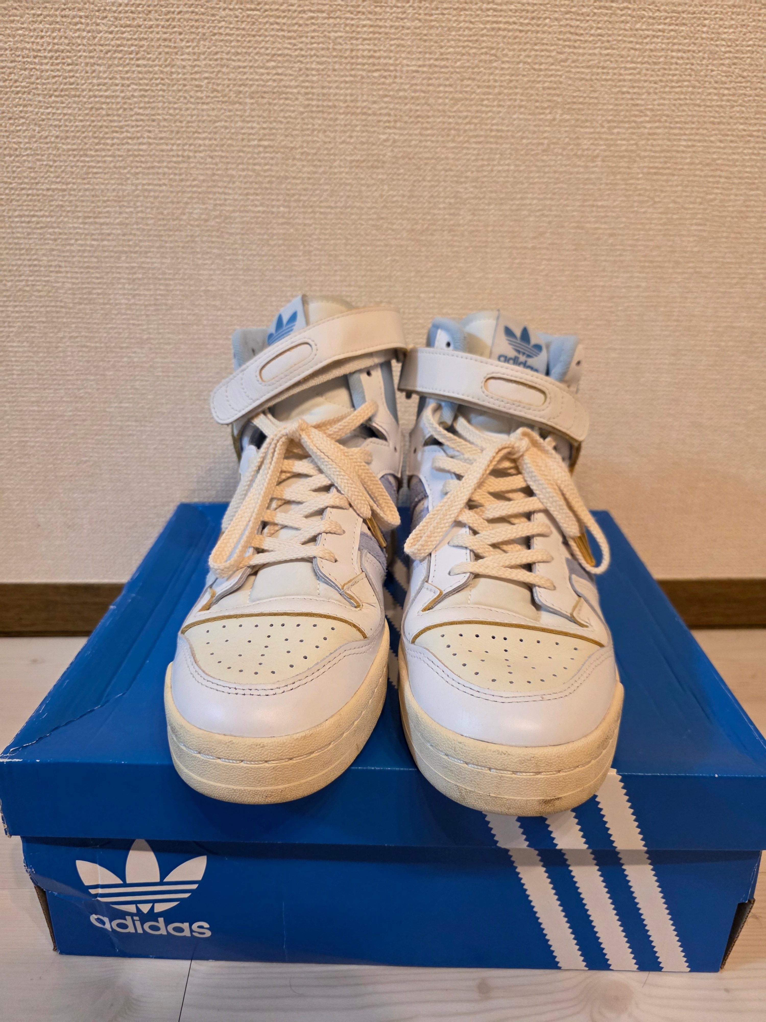 アディダス フォーラム OG 84 ハイ LG "フットウェアホワイト/クリアスカイ/クリームホワイト"
