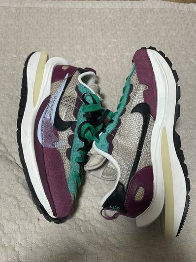 sacai × Nike Vapor Waffle "String/Red/Green"