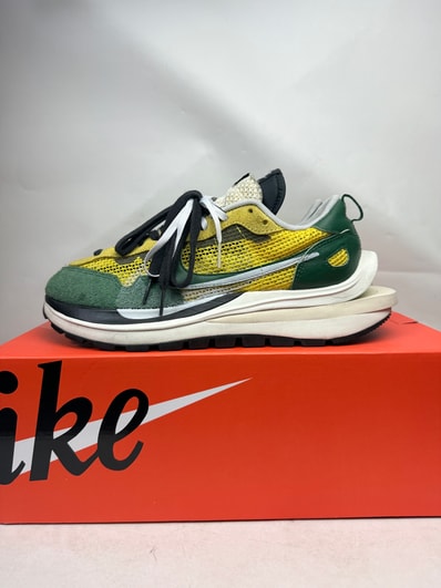 sacai × Nike Vapor Waffle "Tour Yellow/Stadium Green-Sail"