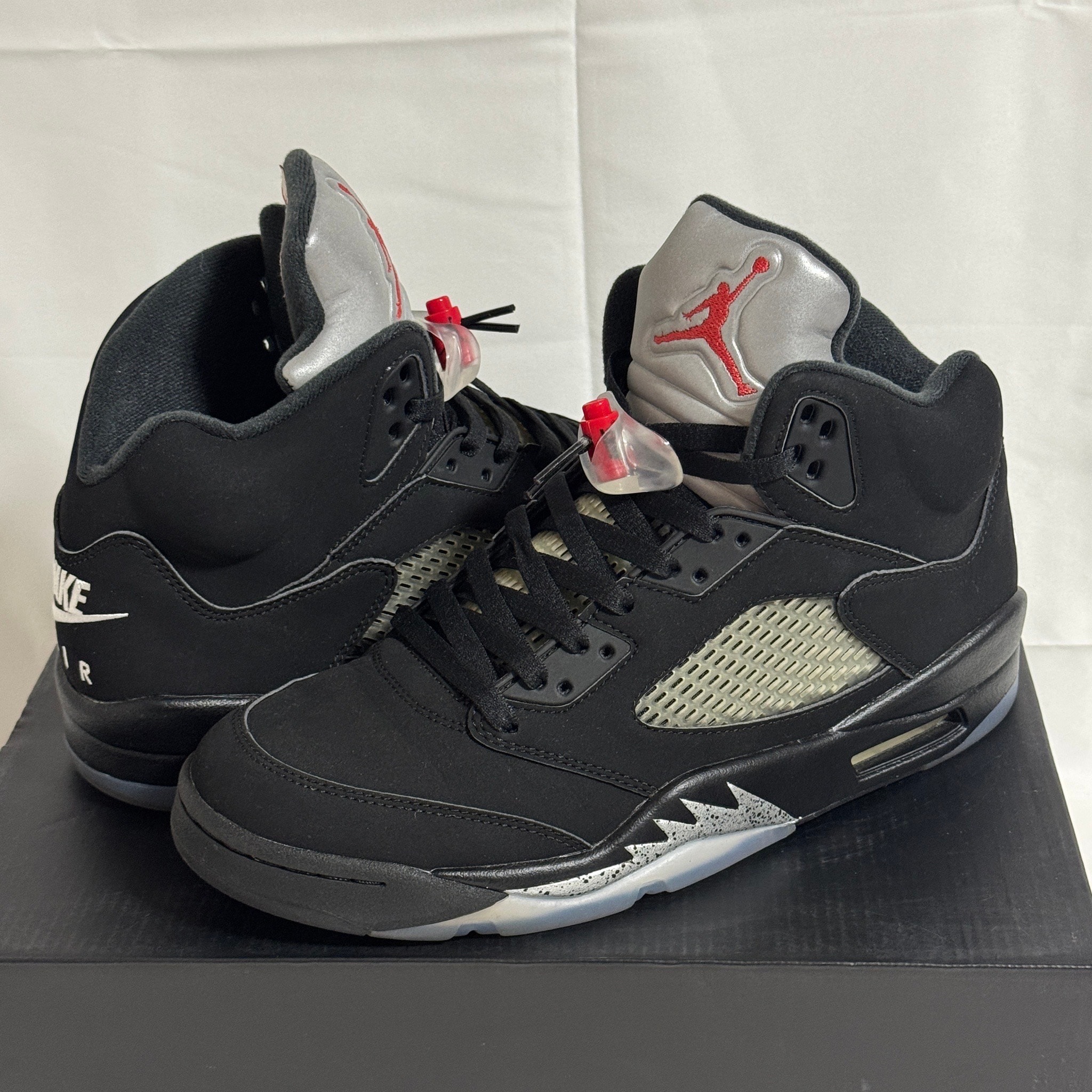 ナイキ エアジョーダン5 レトロ OG "ブラック/ファイヤーレッド/メタリックシルバー/ホワイト" (2016)