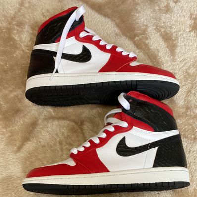 Nike Women's Air Jordan 1 High OG "Satin Red"