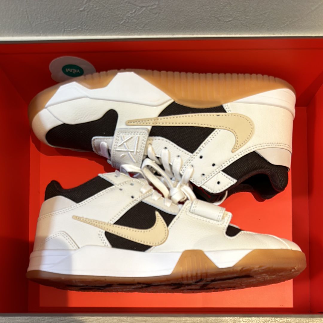 Travis Scott × Nike Jordan Jumpman Jack TR "Sail and Dark Mocha"