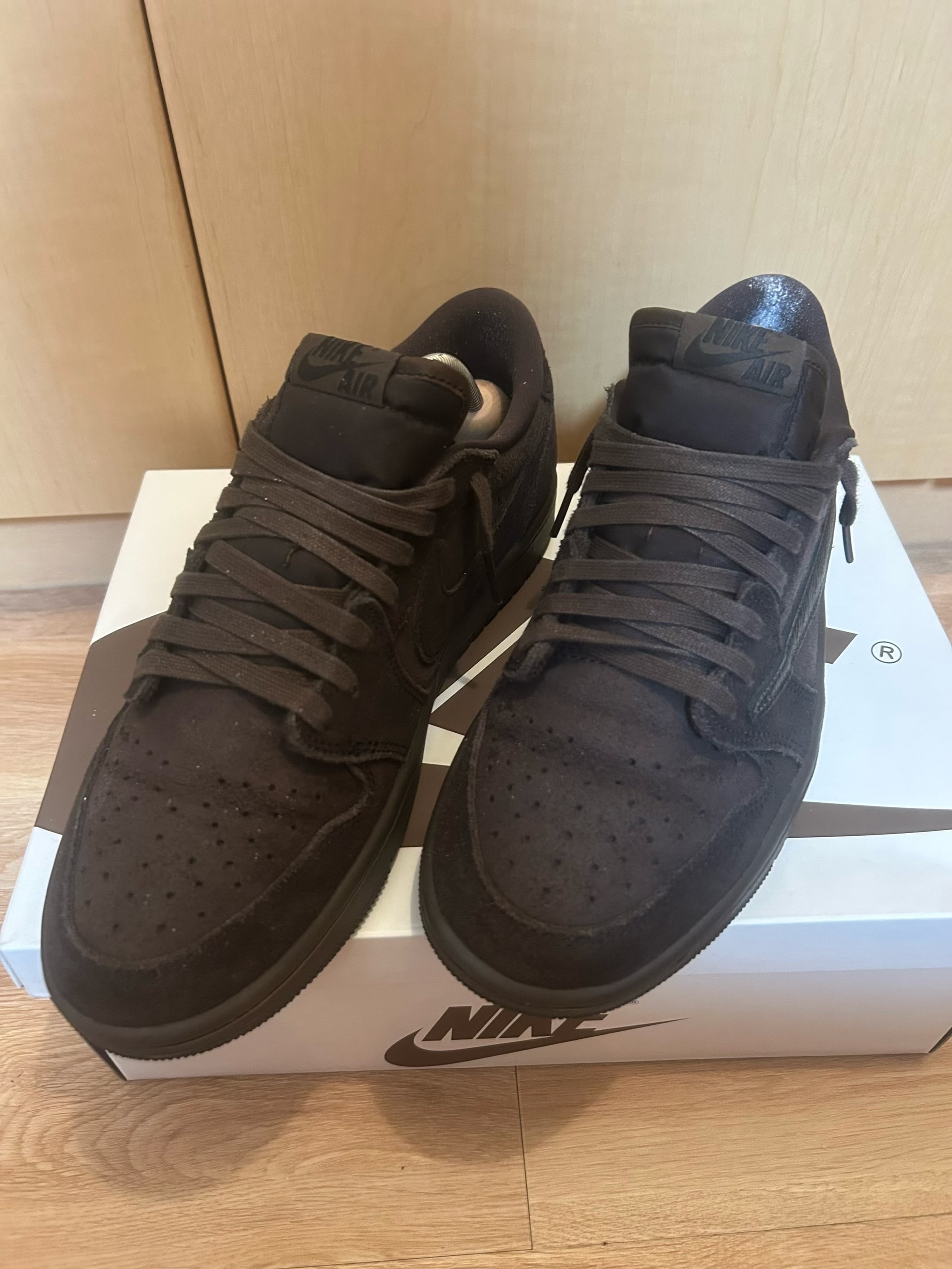 Travis Scott × Nike Air Jordan 1 Low OG SP "Velvet Brown and Dark Mocha"