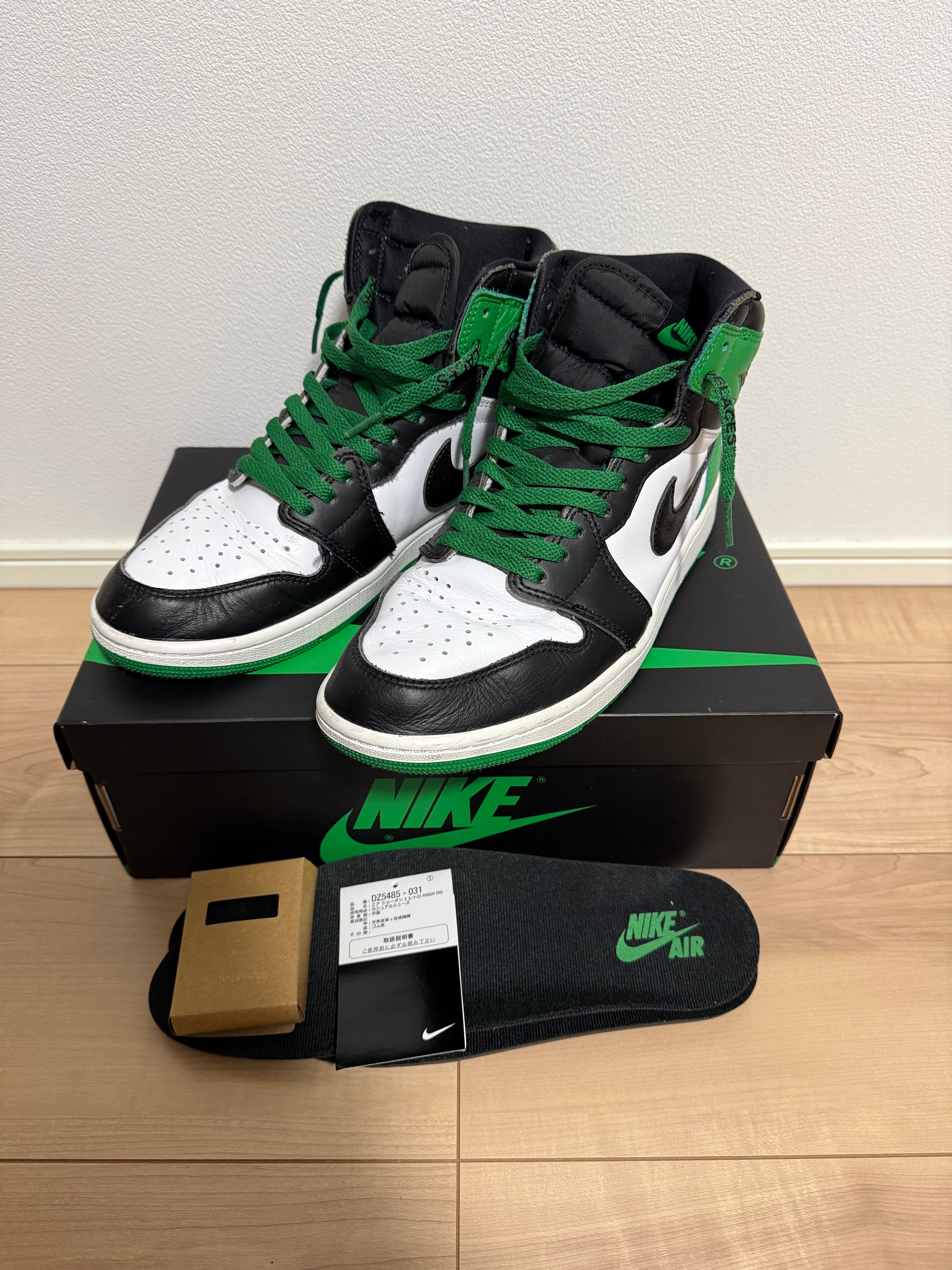 Nike Air Jordan 1 Retro High OG "Celtics/Black and Lucky Green" (2023)
