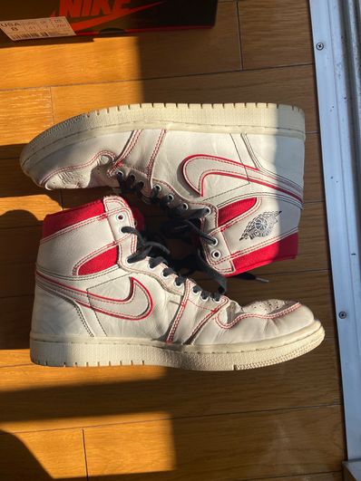 Nike Air Jordan 1 Retro High OG "Sail/University Red"