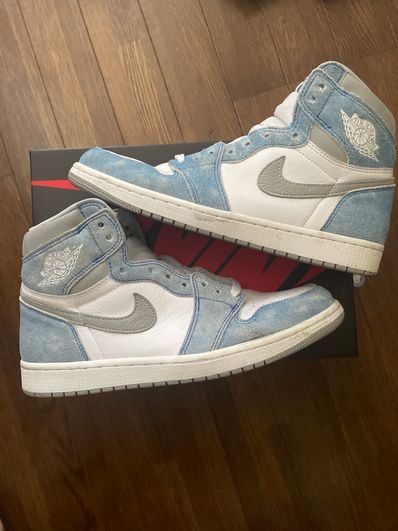 Nike Air Jordan 1 High OG "Hyper Royal"