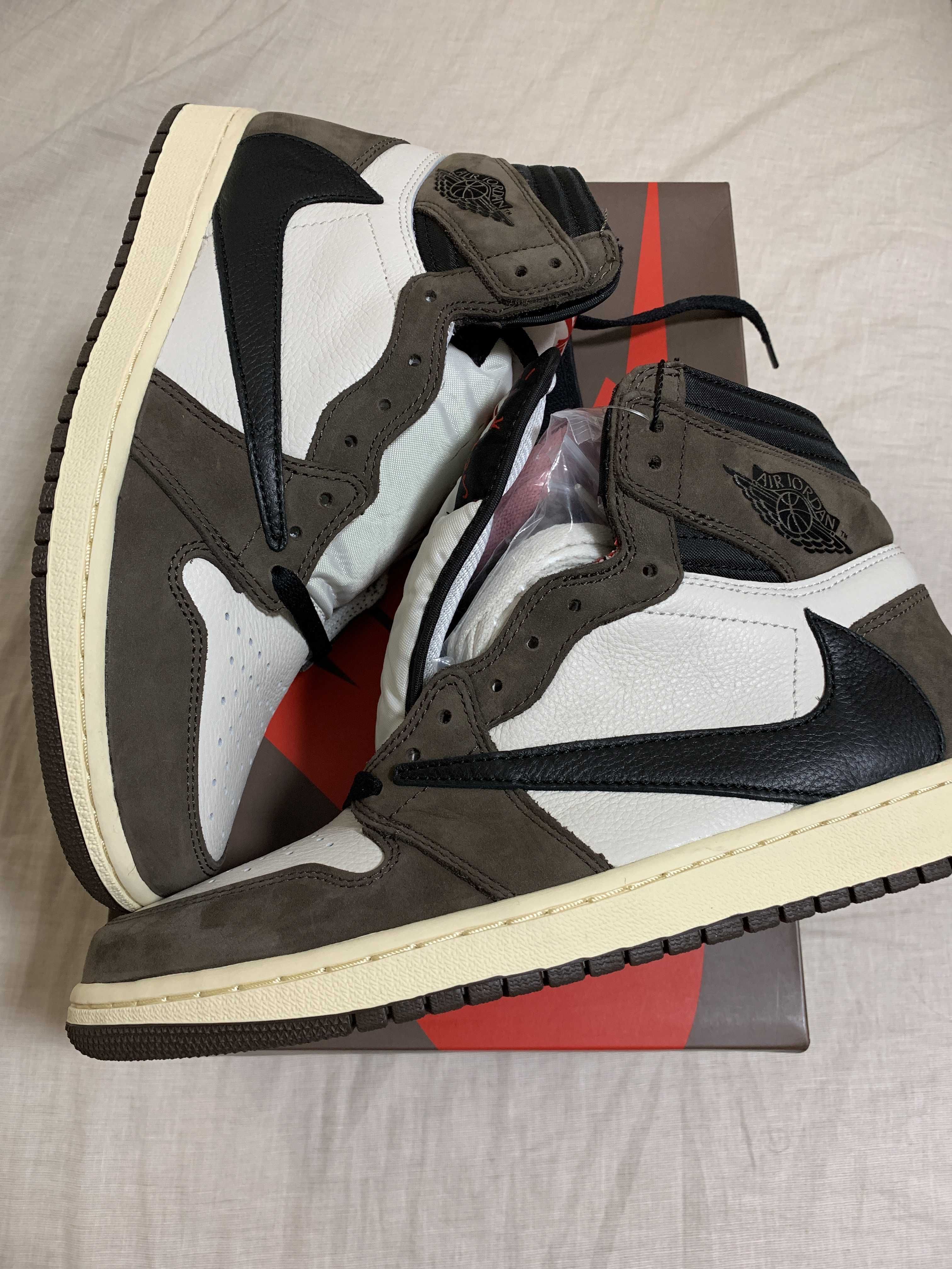 Travis Scott × Nike Air Jordan 1 Retro High OG TS SP "Sail/Dark Mocha"