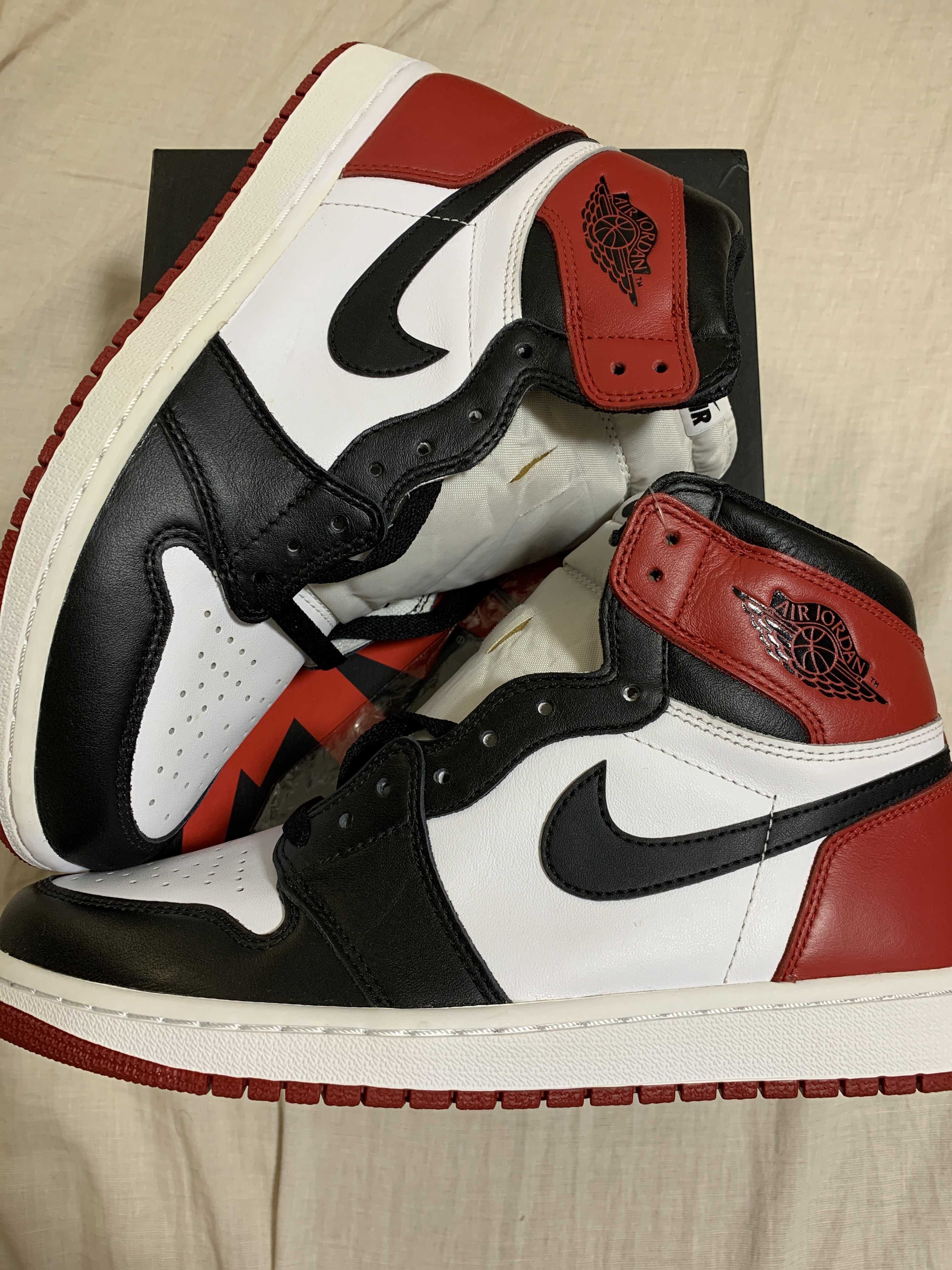 Nike Air Jordan 1 Retro High OG "Black Toe"(2016)