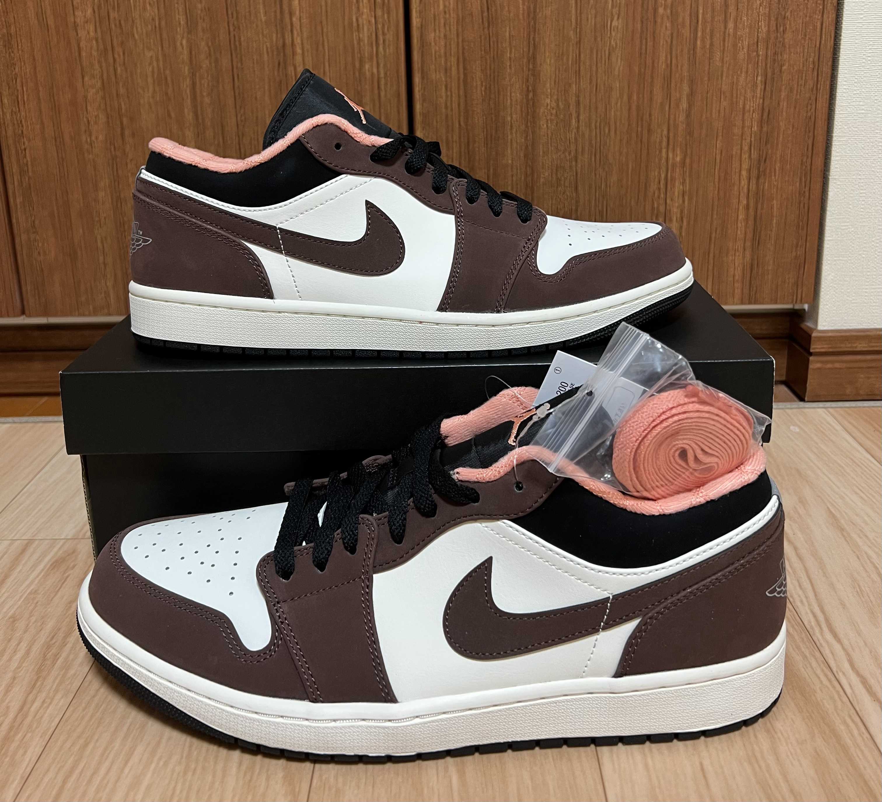 Nike Air Jordan 1 Low SE "Light Chocolate" / "Mocha Brown"
