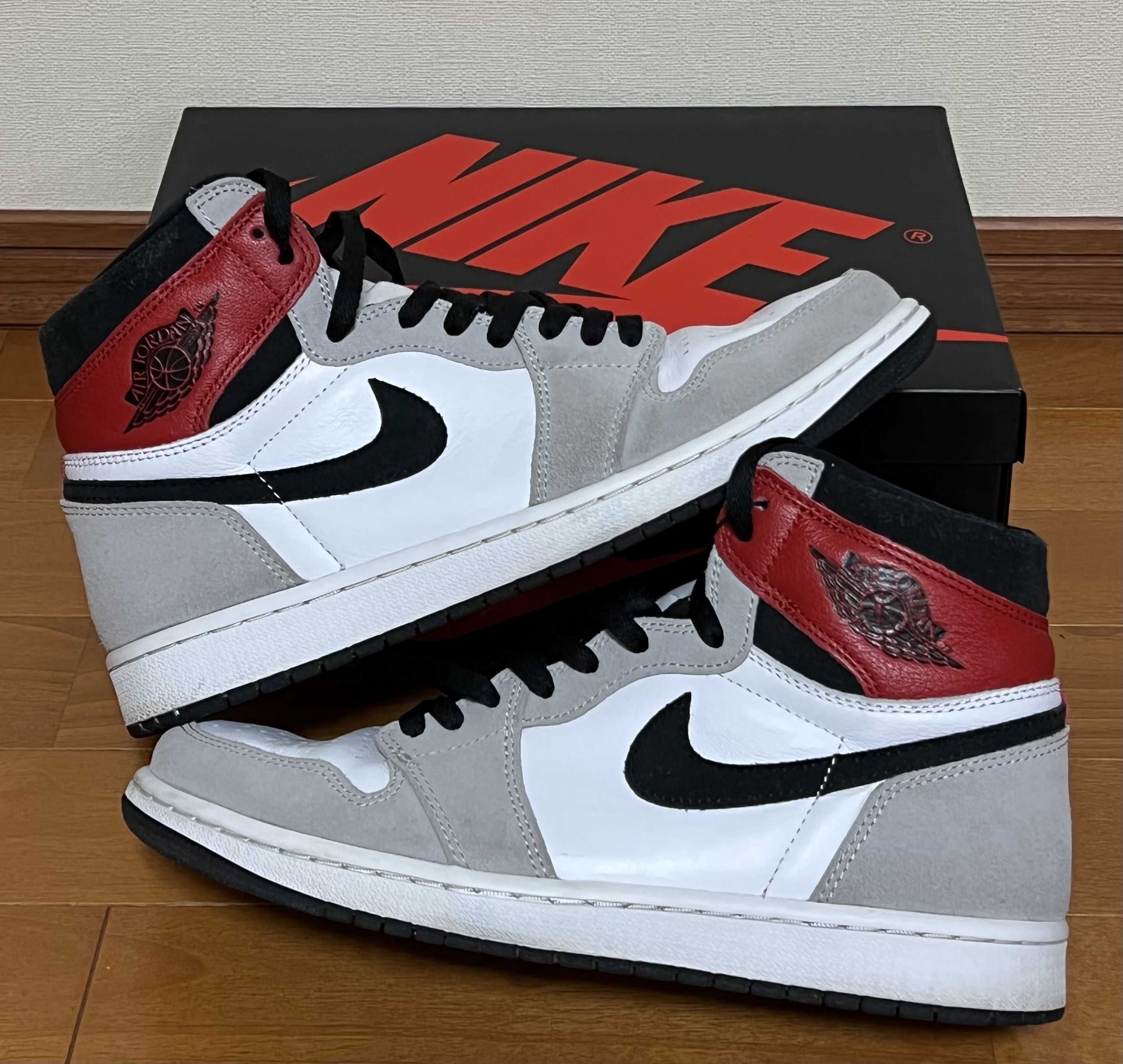 Nike Air Jordan 1 High OG "White/Black/Light Smoke Grey"
