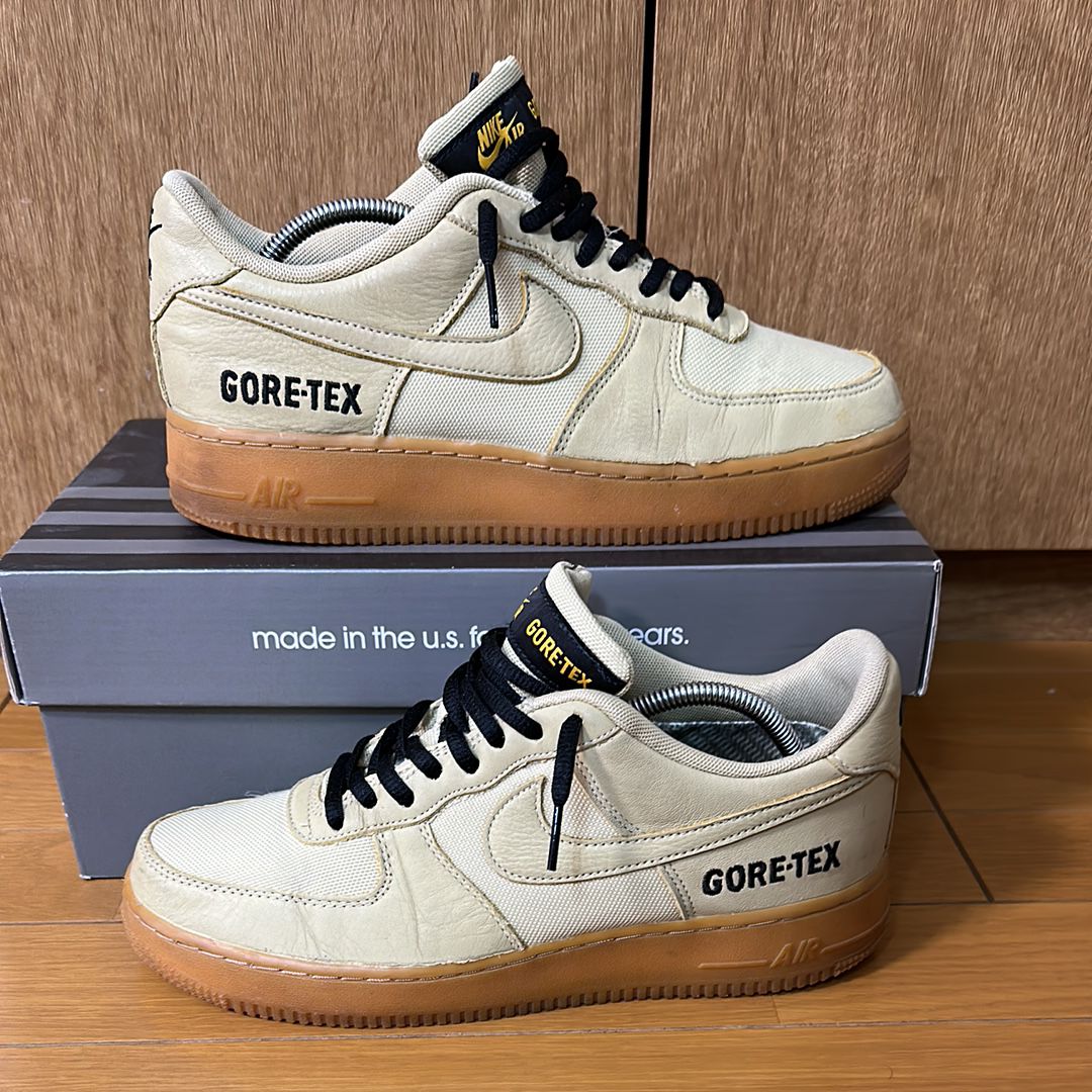 Nike Air Force 1 Low Gore-Tex "Team Gold"
