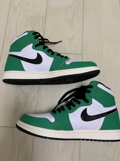 Nike Women's Air Jordan 1 High OG "Lucky Green/White-Sail-Black"