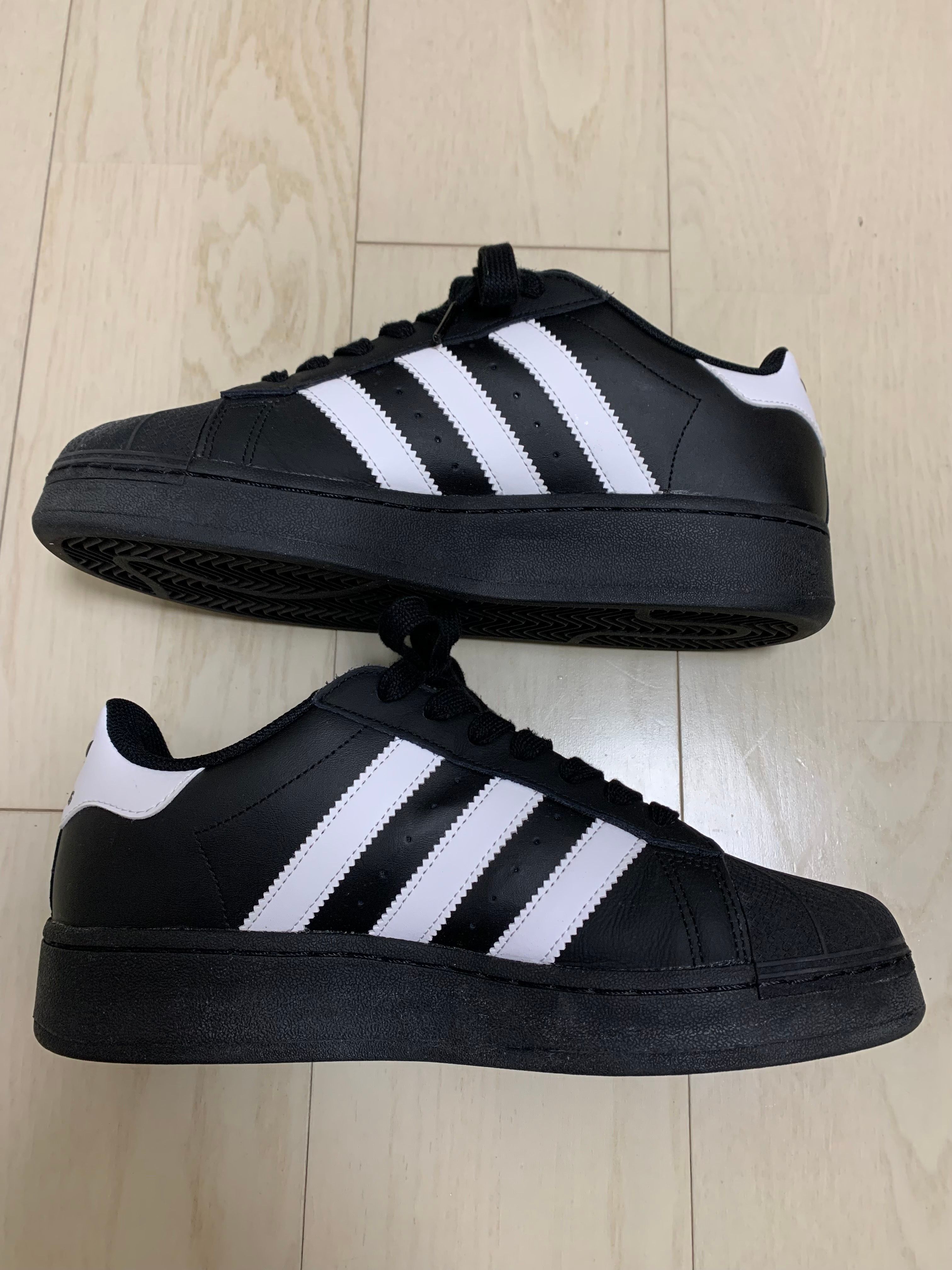 adidas Superstar XLG "Core Black/Footwear White/Gold Metallic"