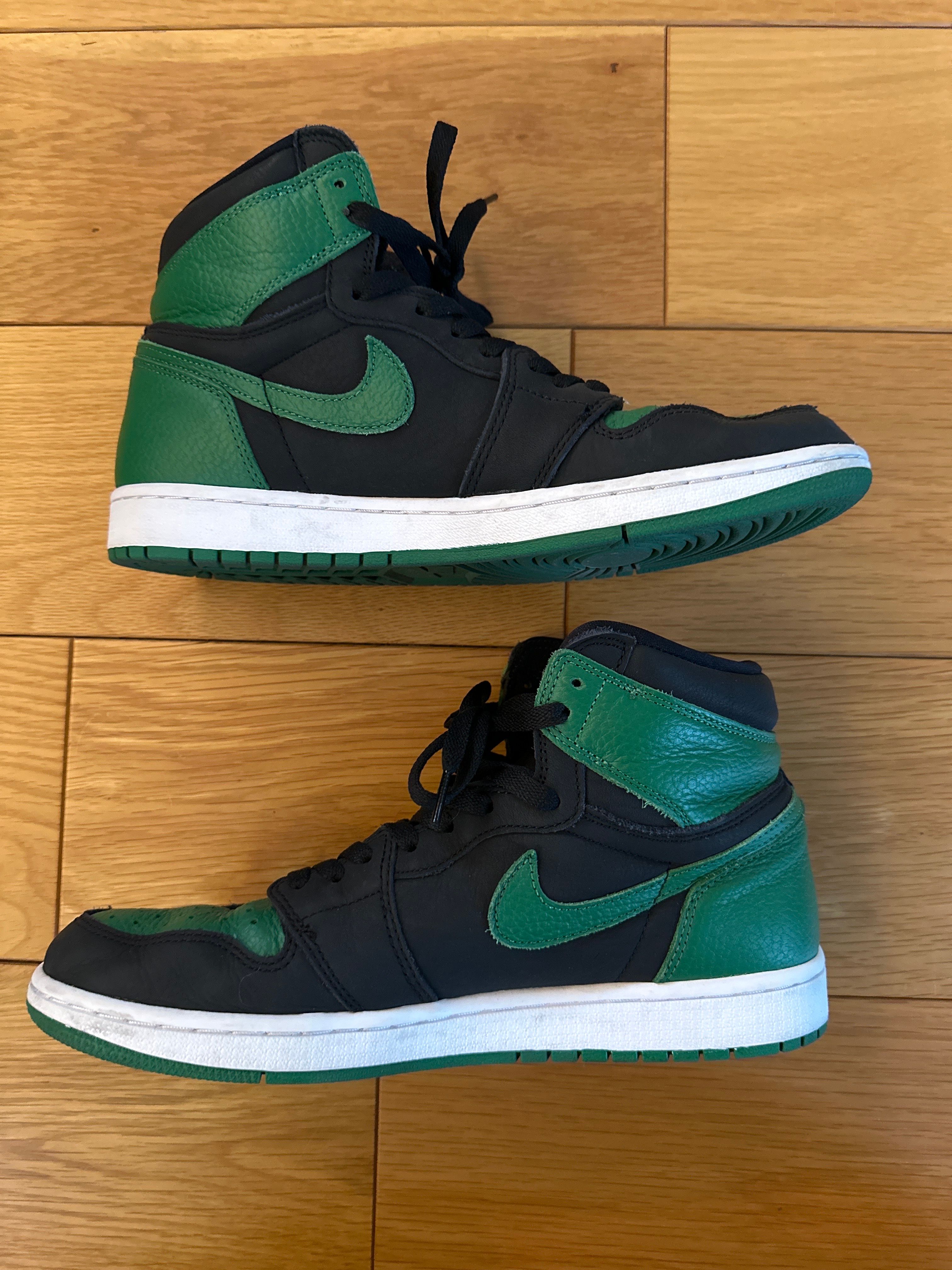 Nike Air Jordan 1 Retro High OG "Black/Pine Green" (2020)