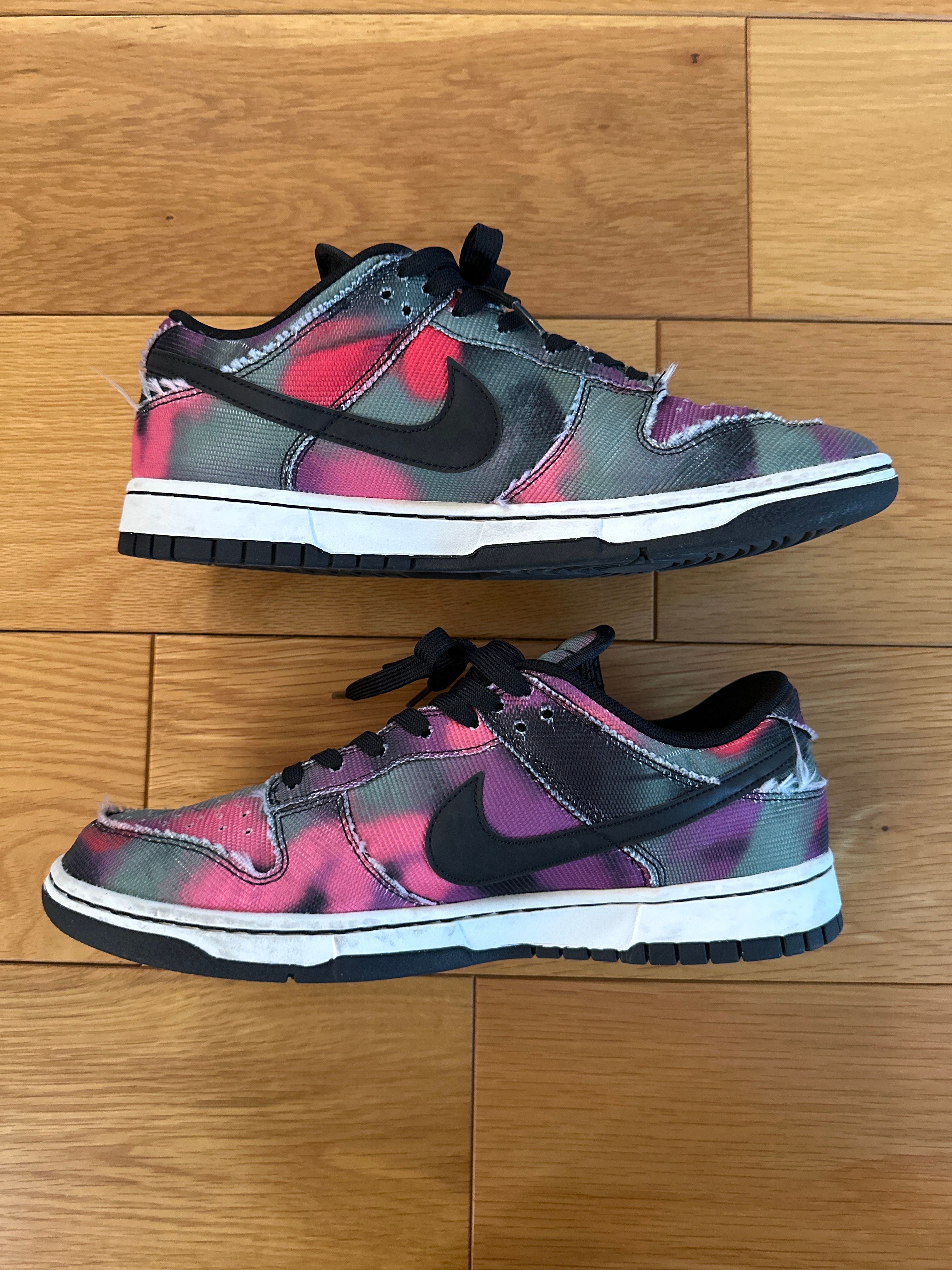 Nike Dunk Low Graffiti "Pink/Black"