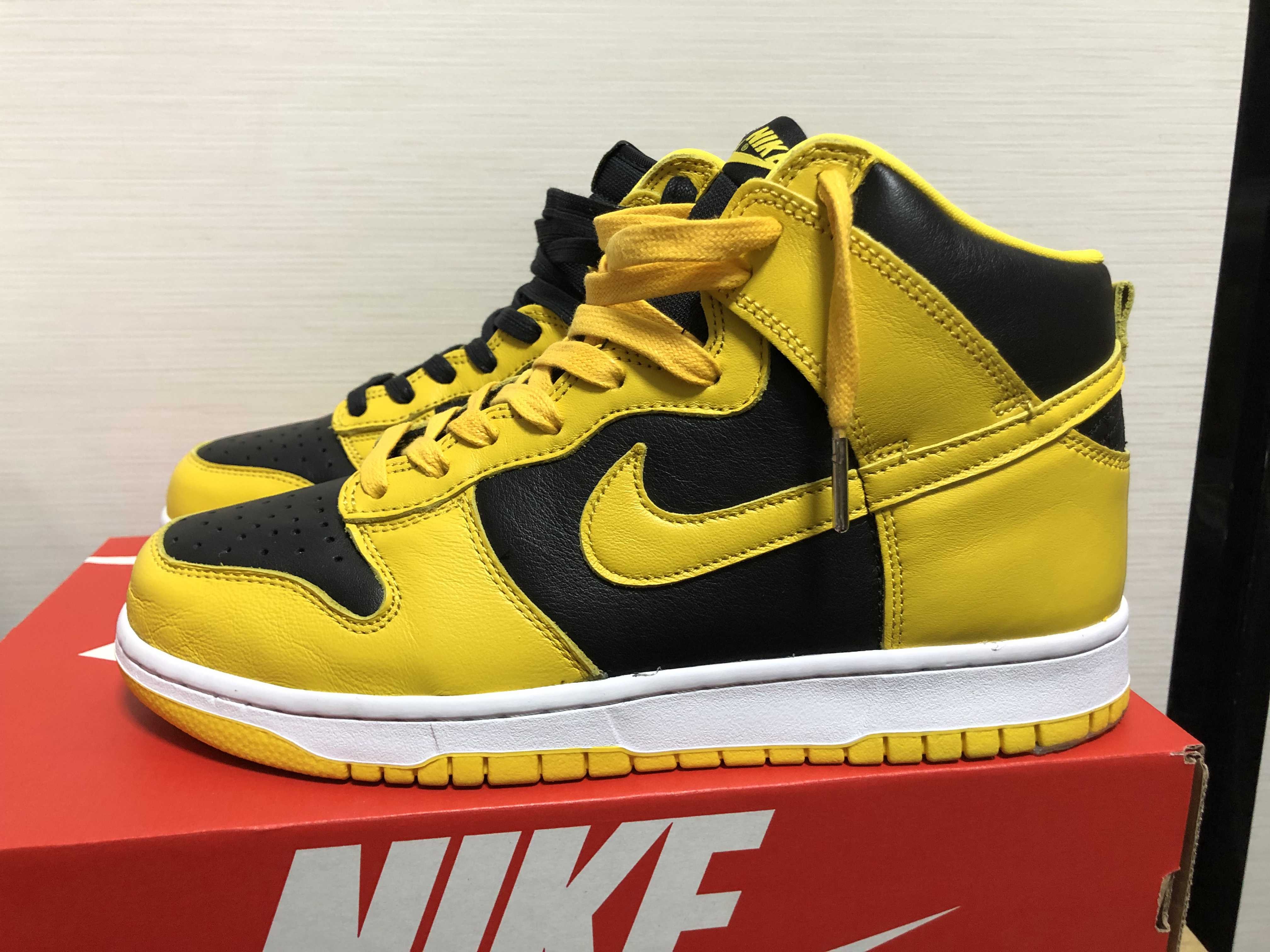 Nike Dunk High "Black/Varsity Maize"