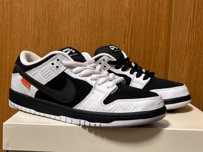 TIGHTBOOTH × Nike SB Dunk Low Pro QS "Black and White"