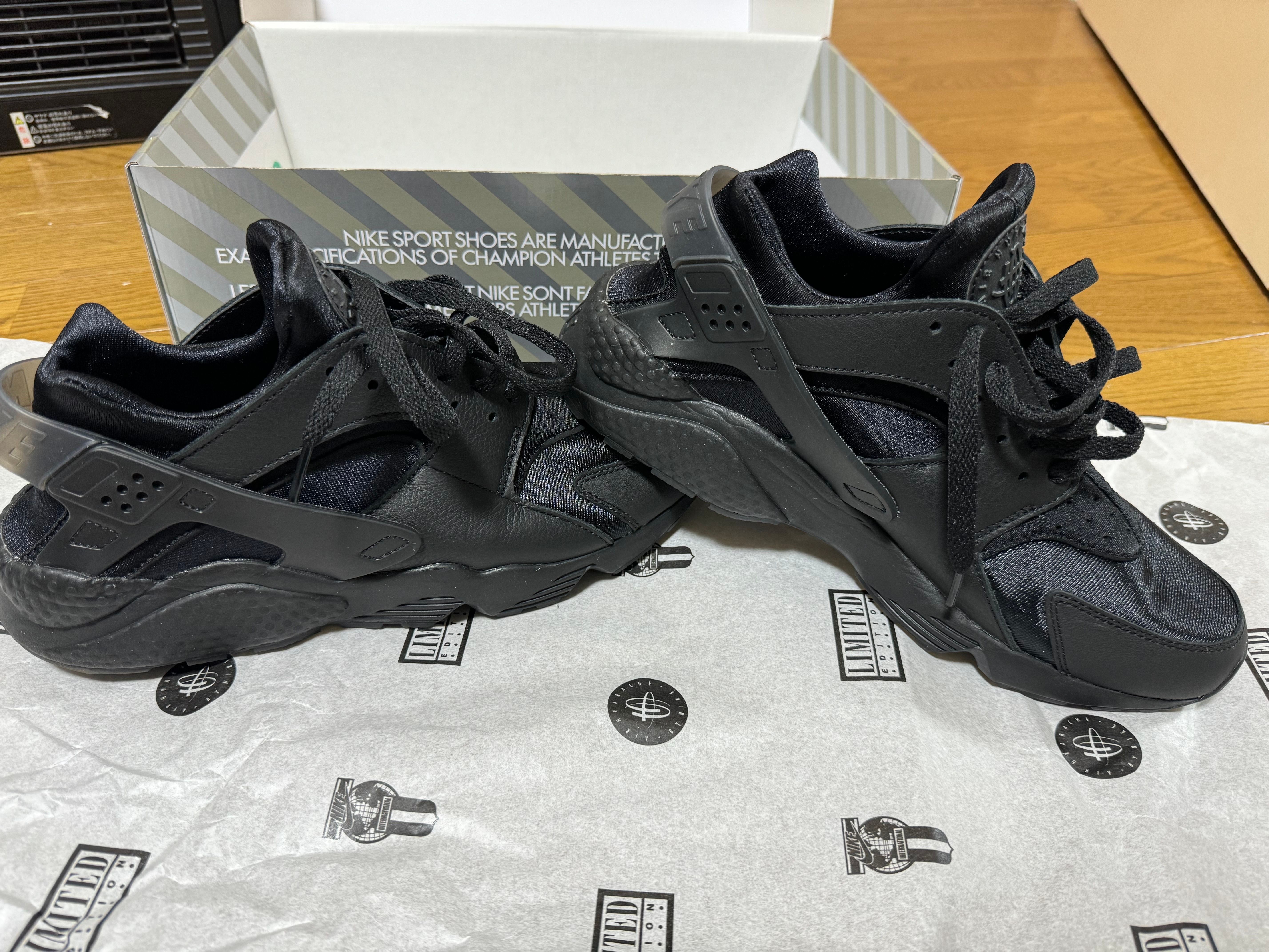Nike Air Huarache "Triple Black"