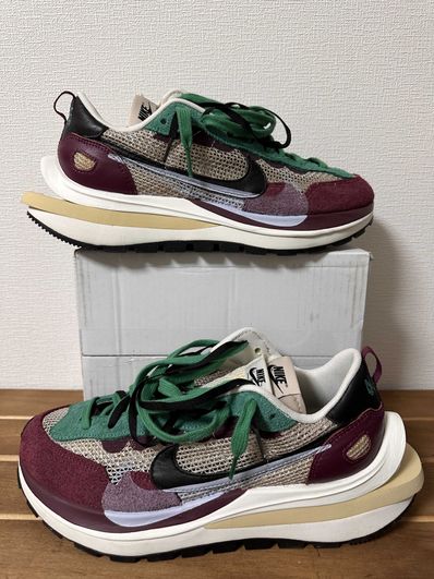 sacai × Nike Vapor Waffle "String/Red/Green"