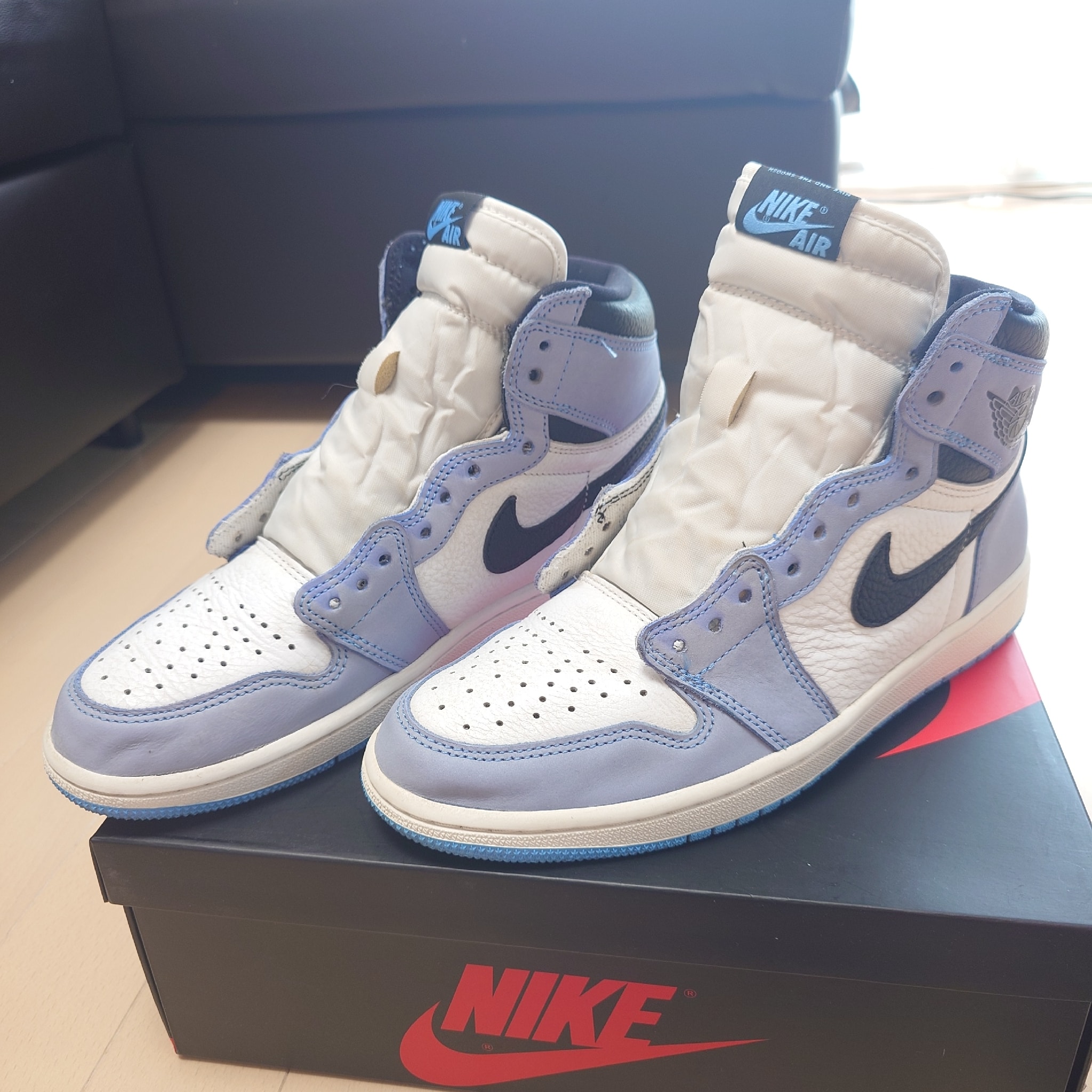 Nike Air Jordan 1 High OG "University Blue"