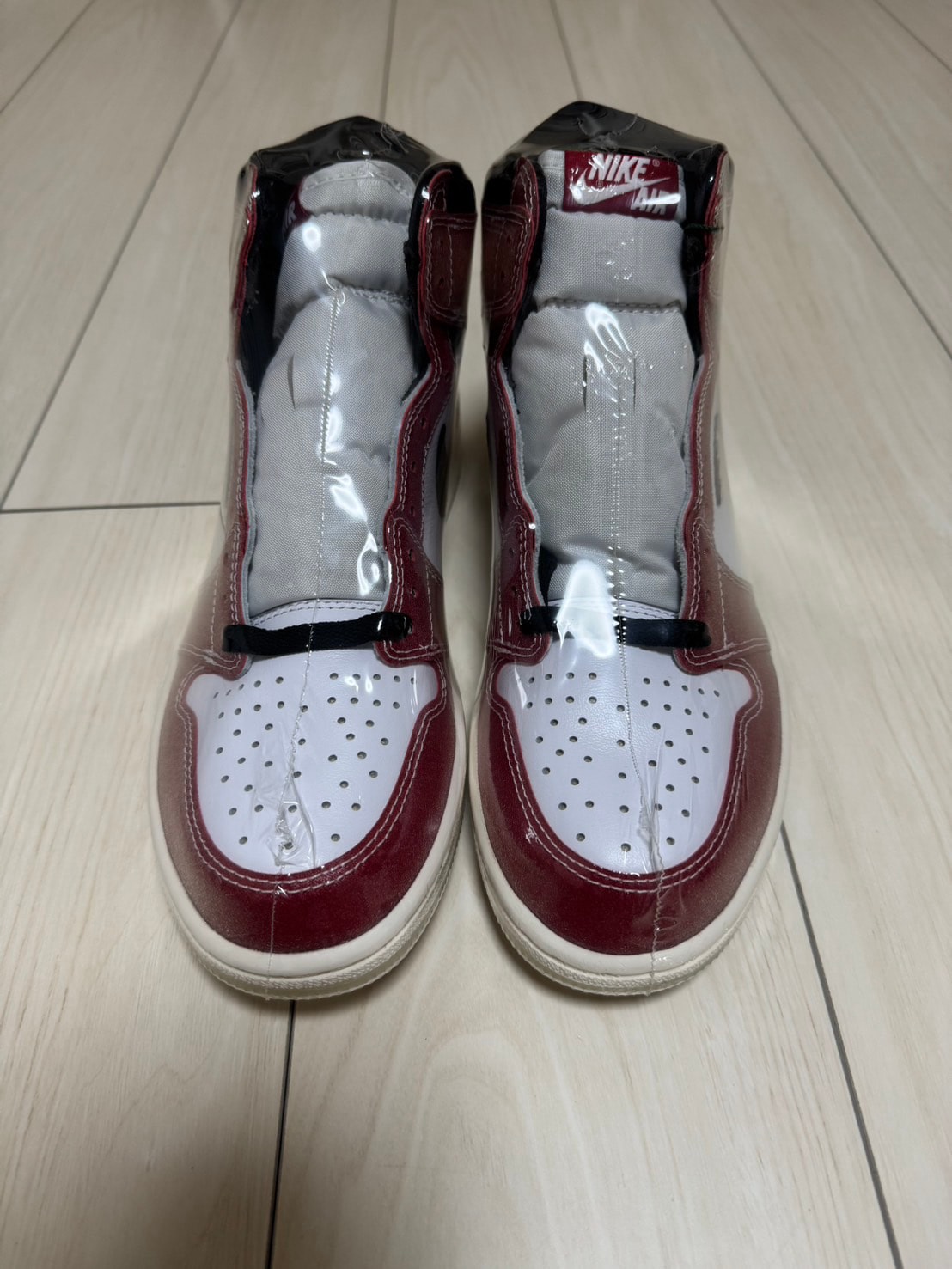 Trophy Room × Nike Air Jordan 1 Retro High "Chicago" (Friends and Family) (Blue Laces)