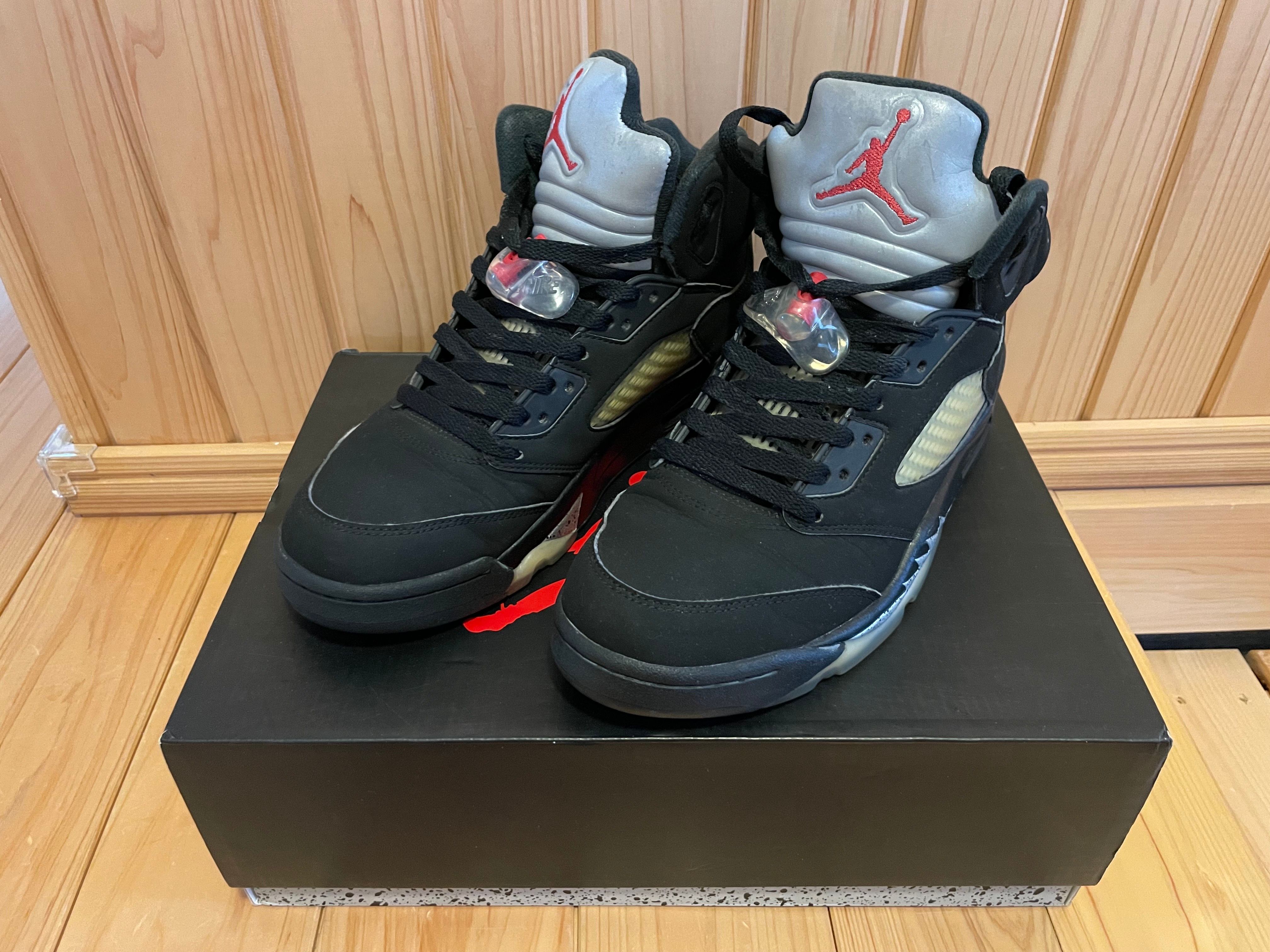 Nike Air Jordan 5 Retro OG "Black/Fire Red/Metallic Silver/White" (2016)