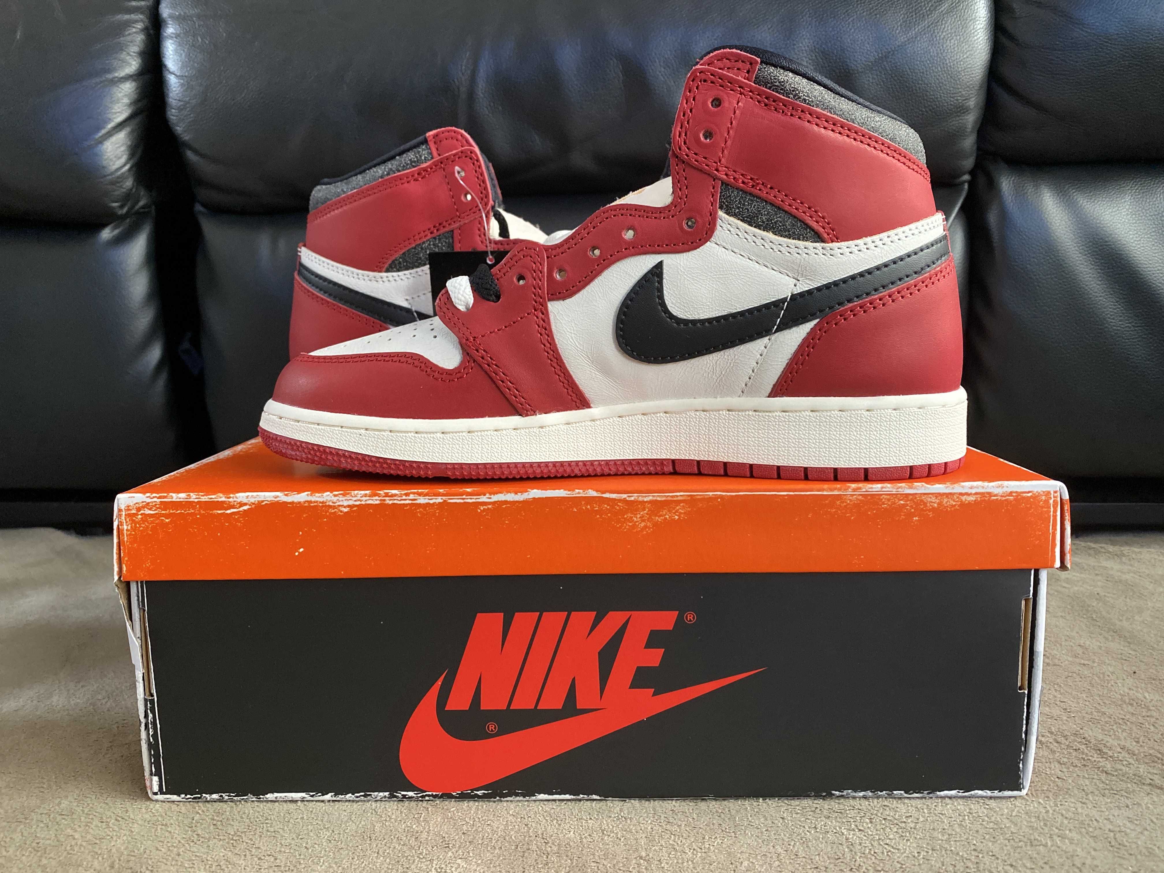 Nike GS Air Jordan 1 High OG "Lost & Found/Chicago"