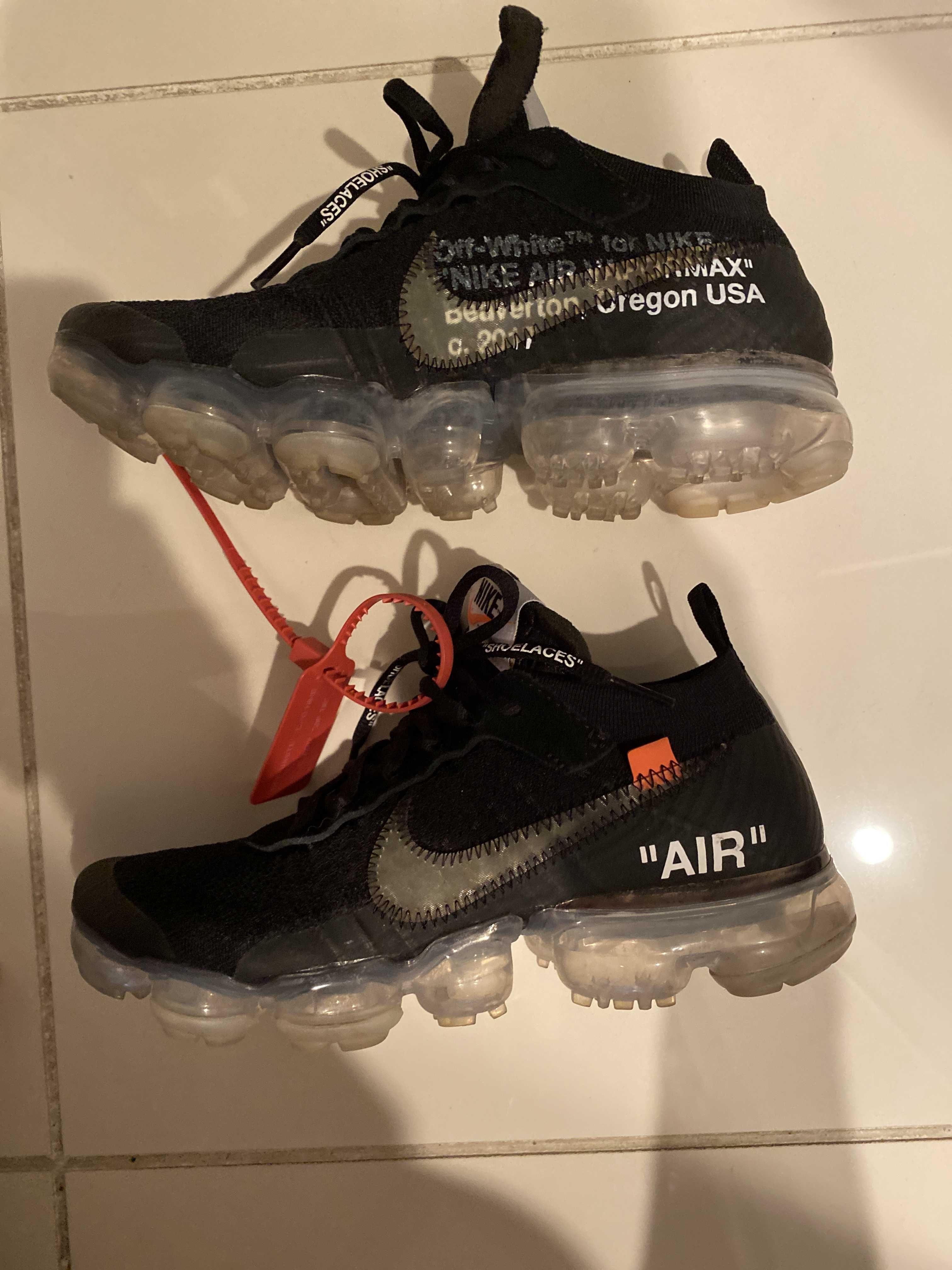 Off-White × Nike Air Vapormax "Black/Total Orange/Clear"