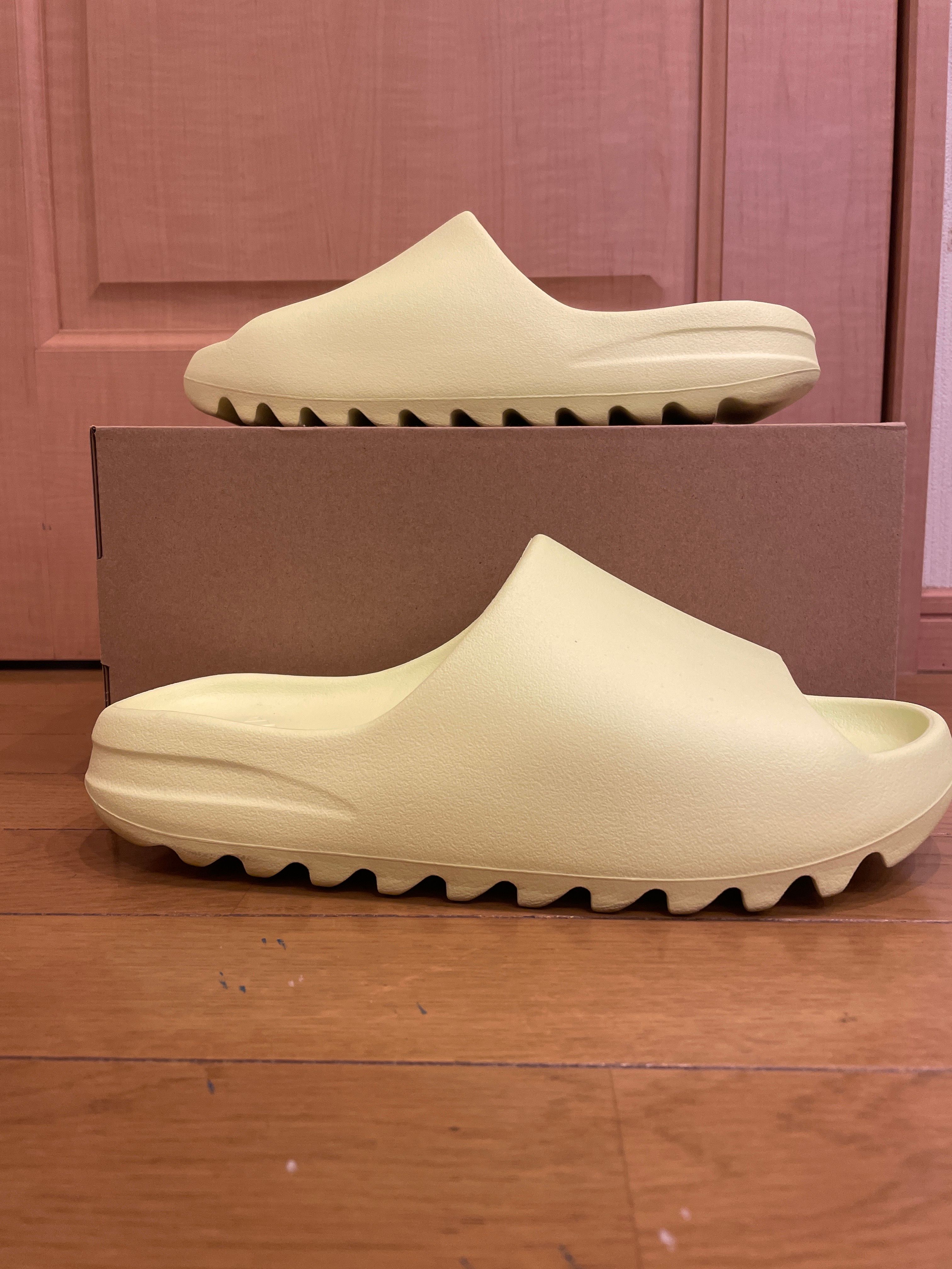 adidas YEEZY Slide "Glow Green"