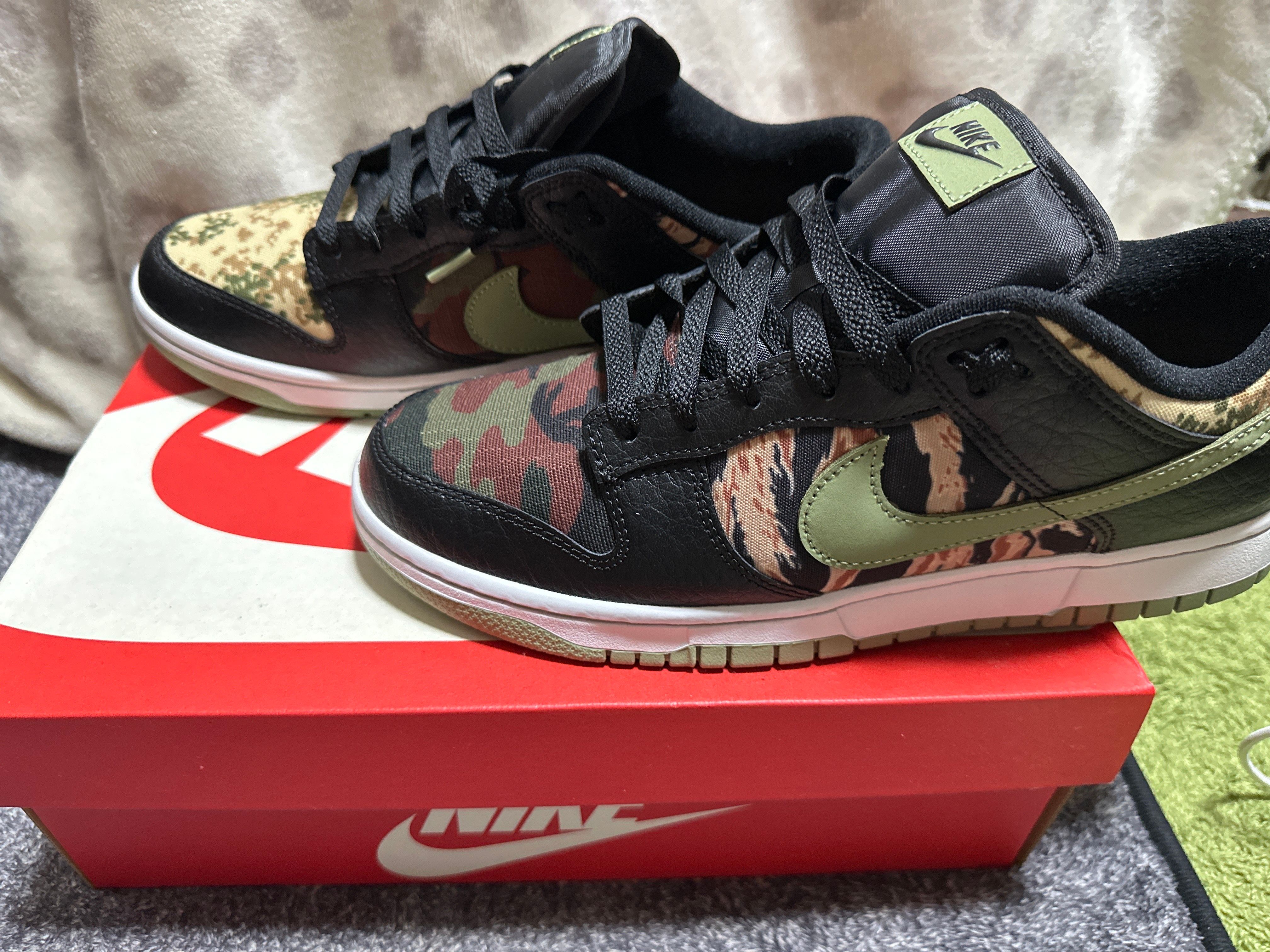 NIKE DUNK LOW SE "BLACK MULTI CAMO"